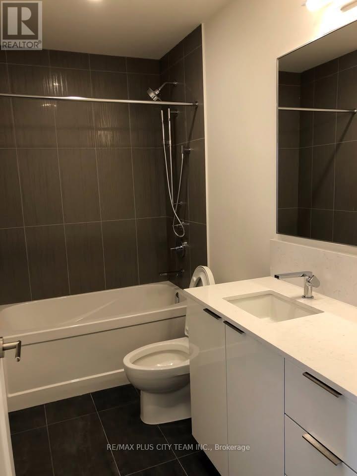 1402 - 28 Freeland Street, Toronto, ON - Indoor Photo Showing Bathroom
