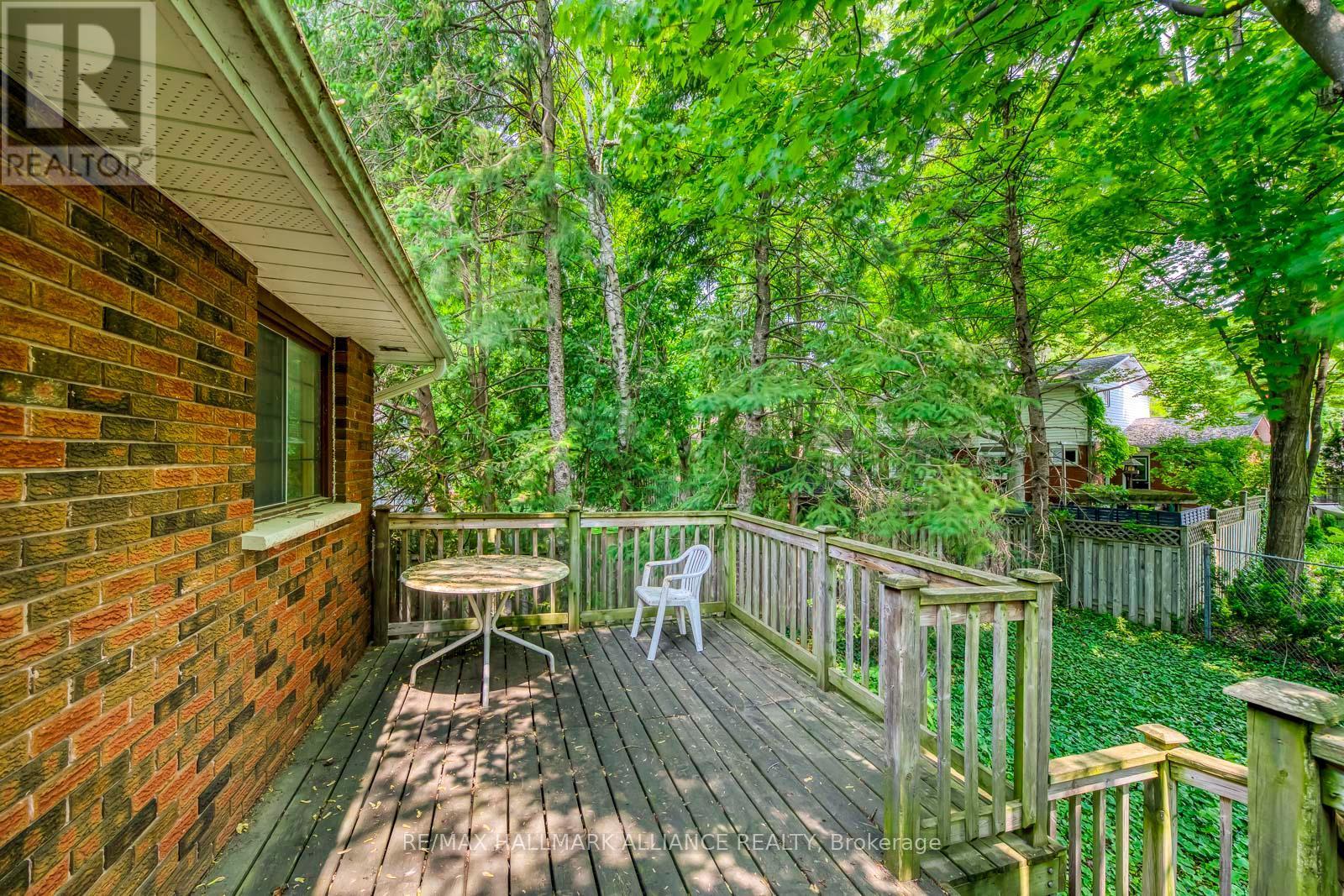 Backyard Deck - 455 Canterbury Crescent, Oakville (Fd Ford), ON - Outdoor With Deck Patio Veranda