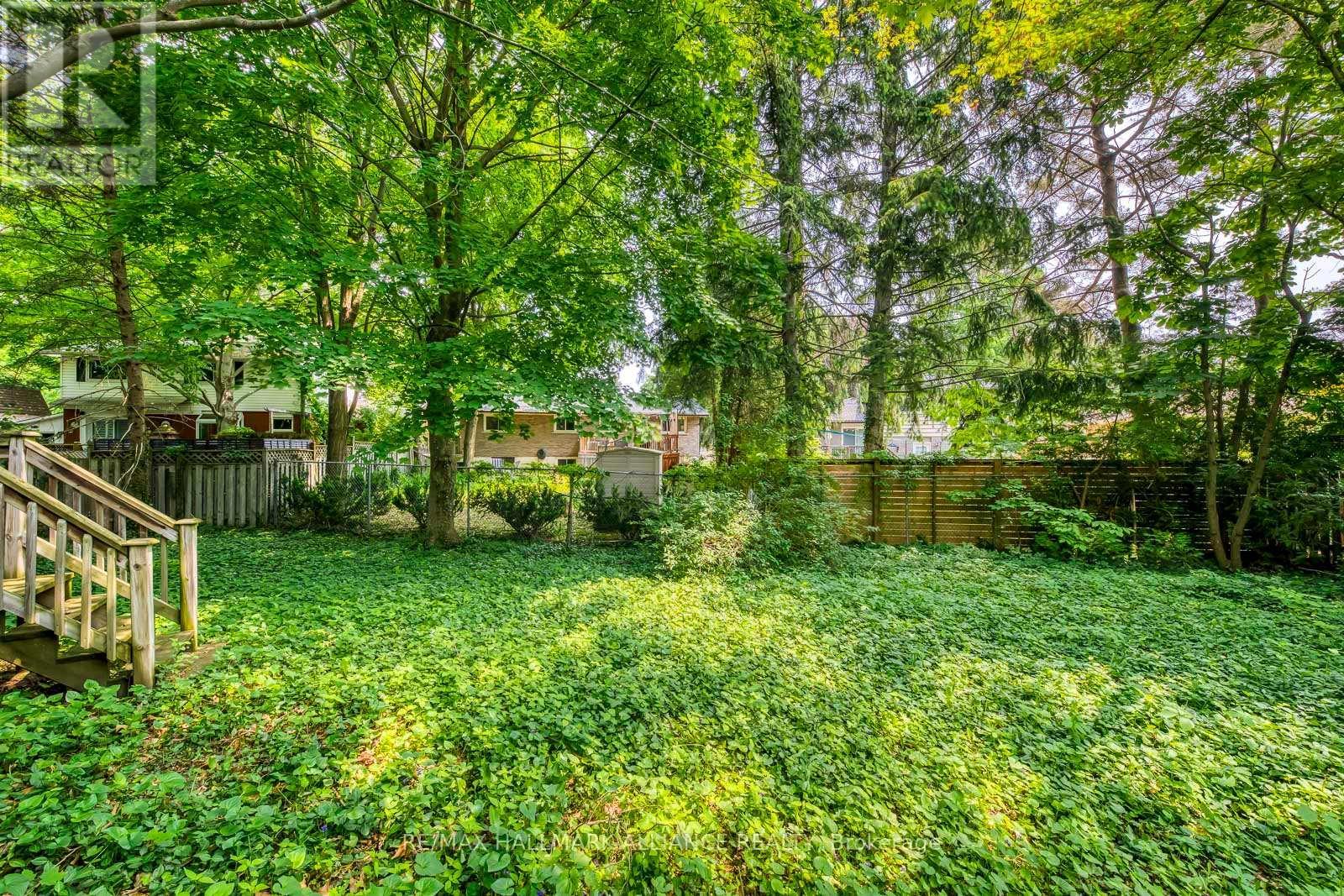 Big backyard - 455 Canterbury Crescent, Oakville (Fd Ford), ON - Outdoor