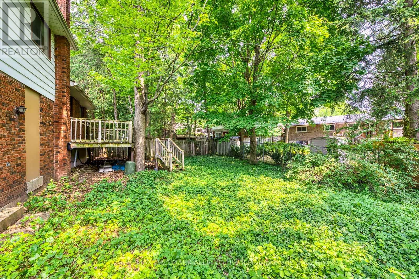 455 Canterbury Crescent, Oakville (Fd Ford), ON - Outdoor