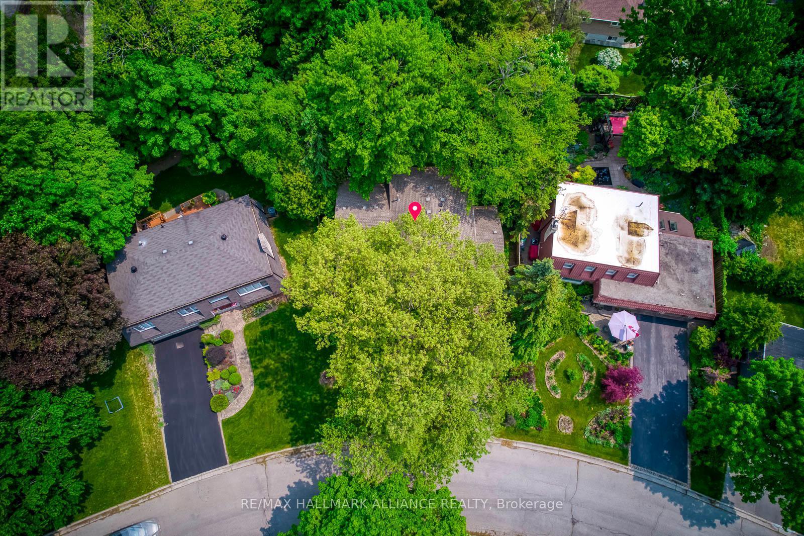 455 Canterbury Crescent, Oakville (Fd Ford), ON - Outdoor