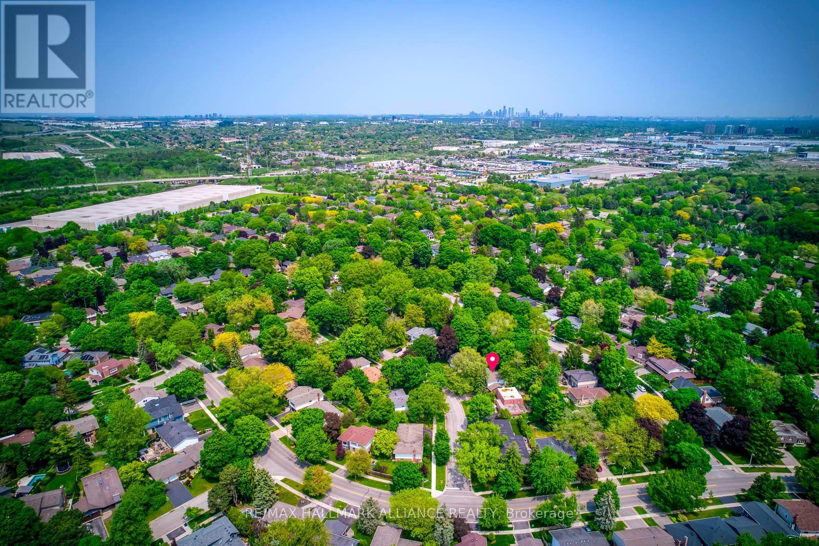 455 Canterbury Crescent, Oakville (Fd Ford), ON - Outdoor