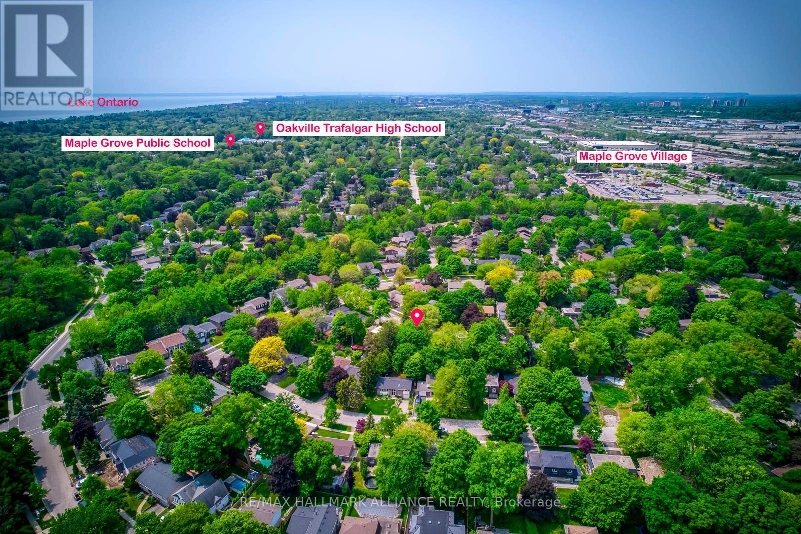 455 Canterbury Crescent, Oakville (Fd Ford), ON - Outdoor