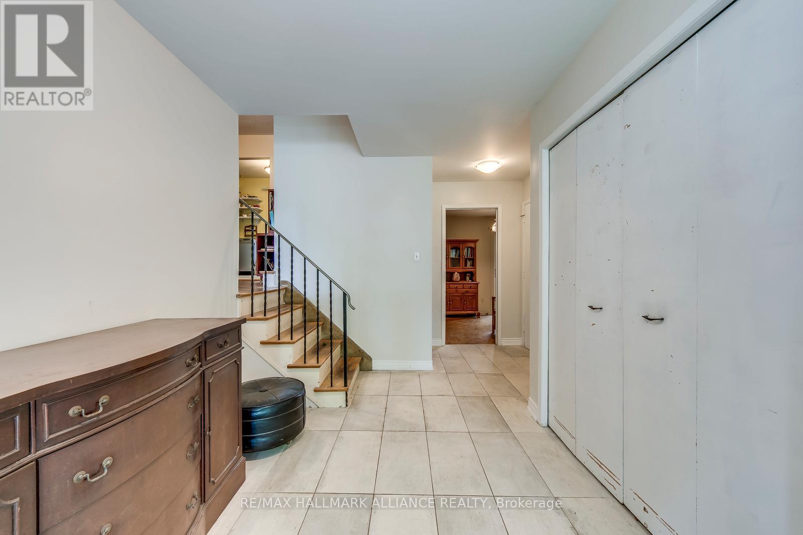 455 Canterbury Crescent, Oakville (Fd Ford), ON - Indoor Photo Showing Other Room