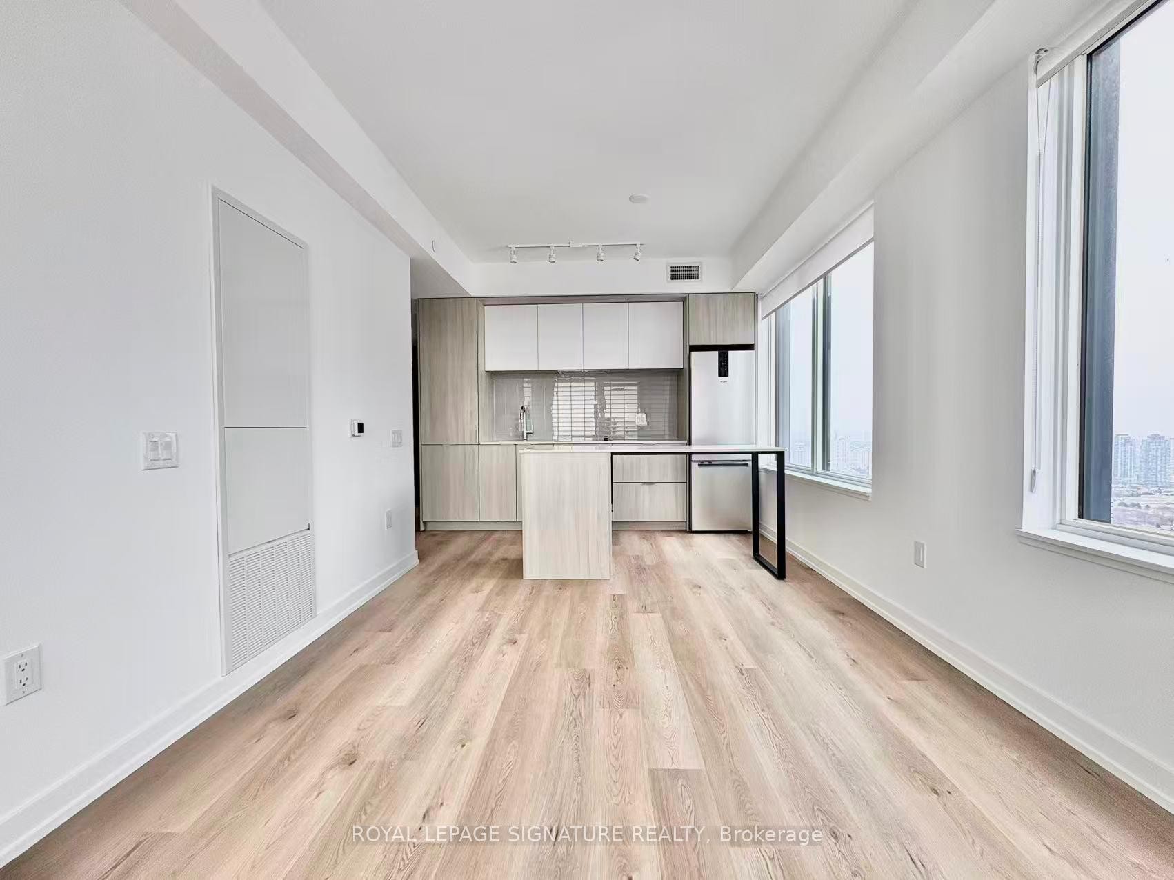 3508-395 Square One Drive, Mississauga, ON - Indoor Photo Showing Kitchen