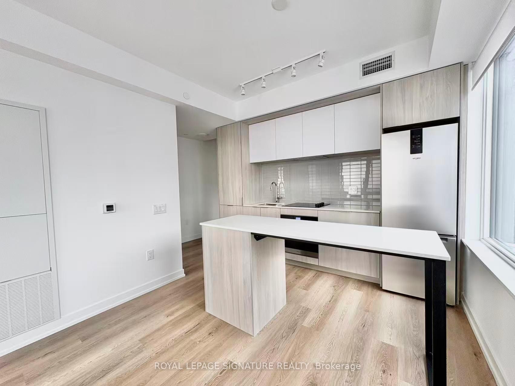 3508-395 Square One Drive, Mississauga, ON - Indoor Photo Showing Kitchen