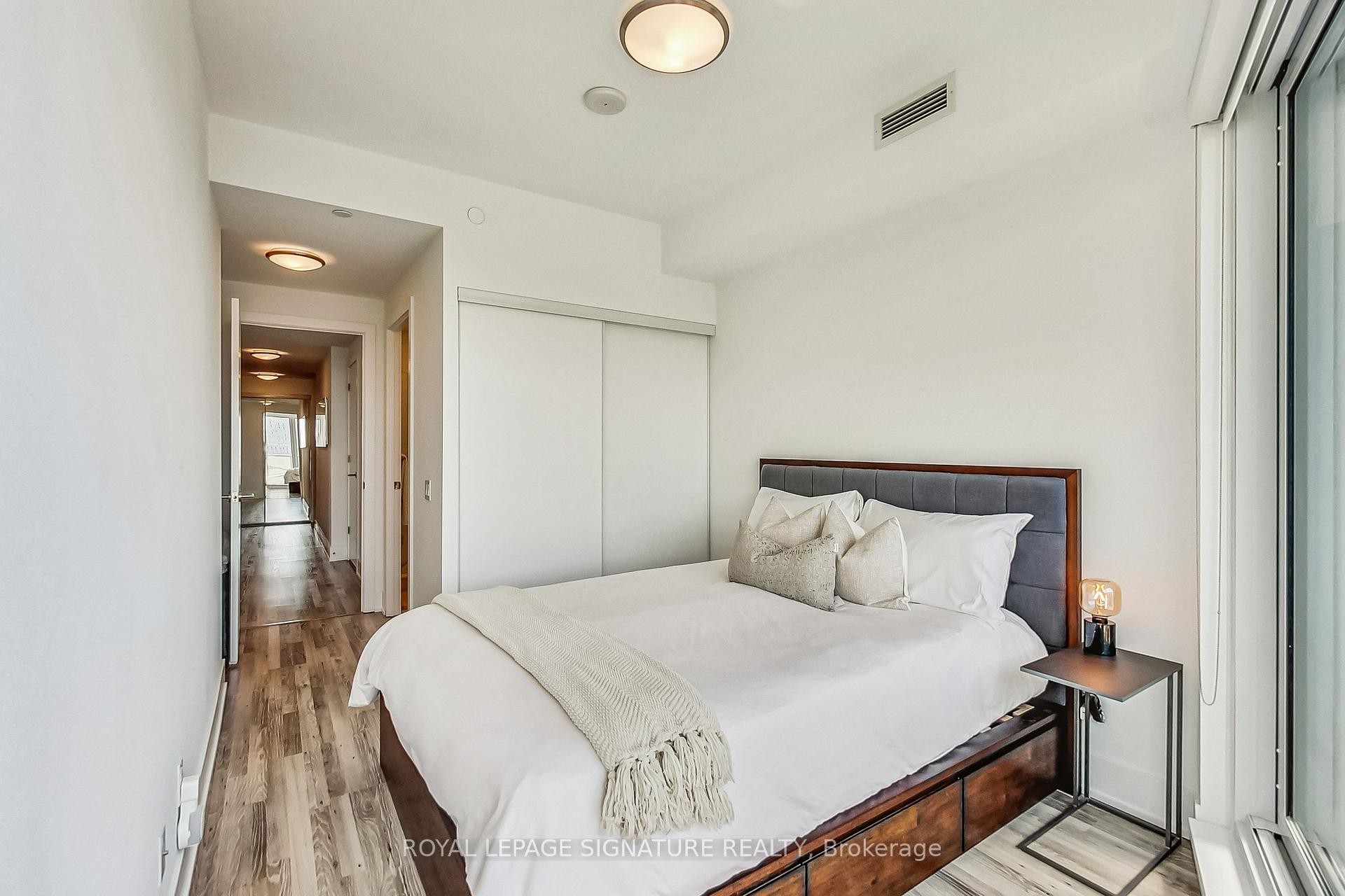 4002-403 Church Street, Toronto, ON - Indoor Photo Showing Bedroom