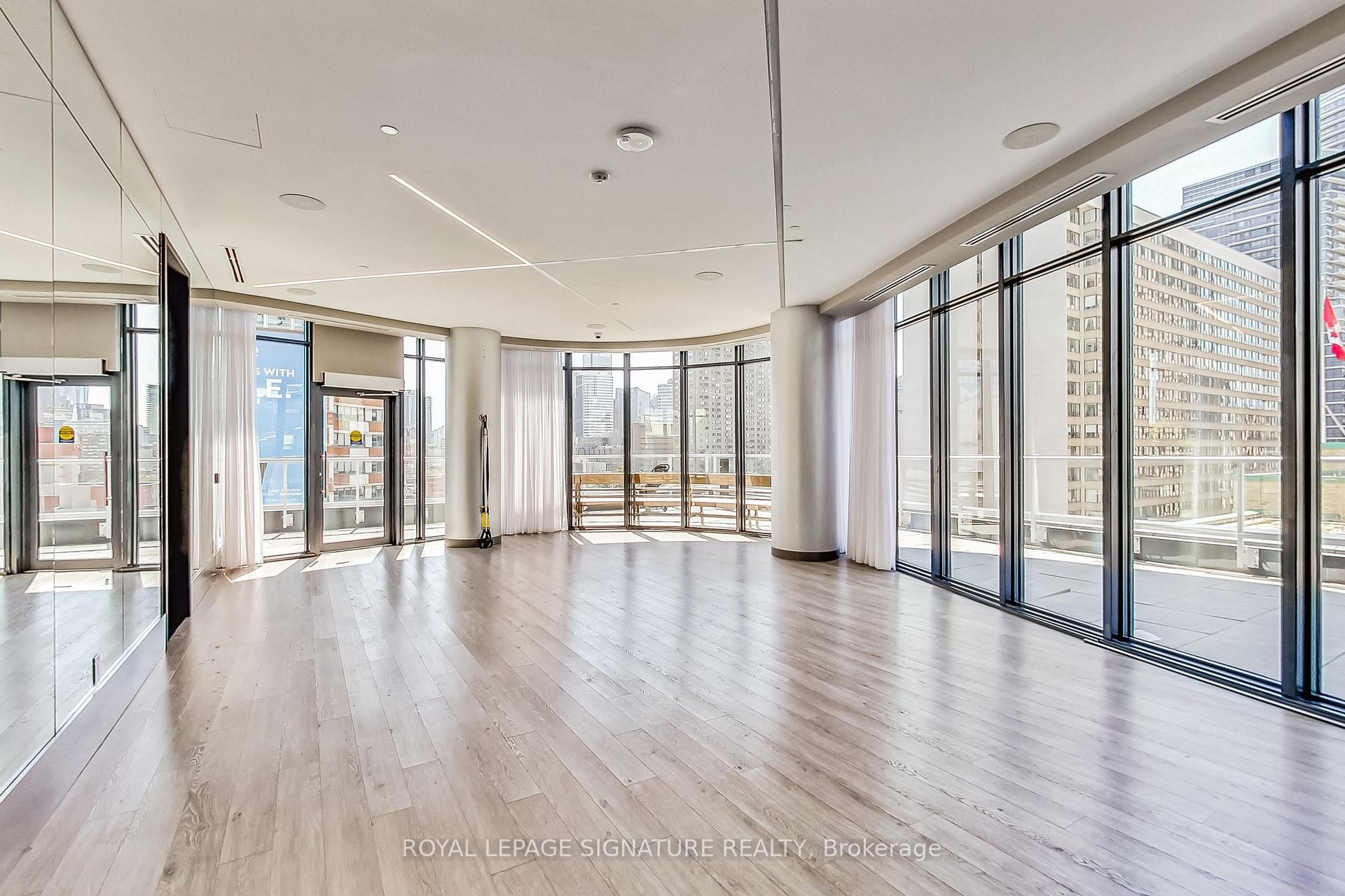 4002-403 Church Street, Toronto, ON - Indoor Photo Showing Other Room