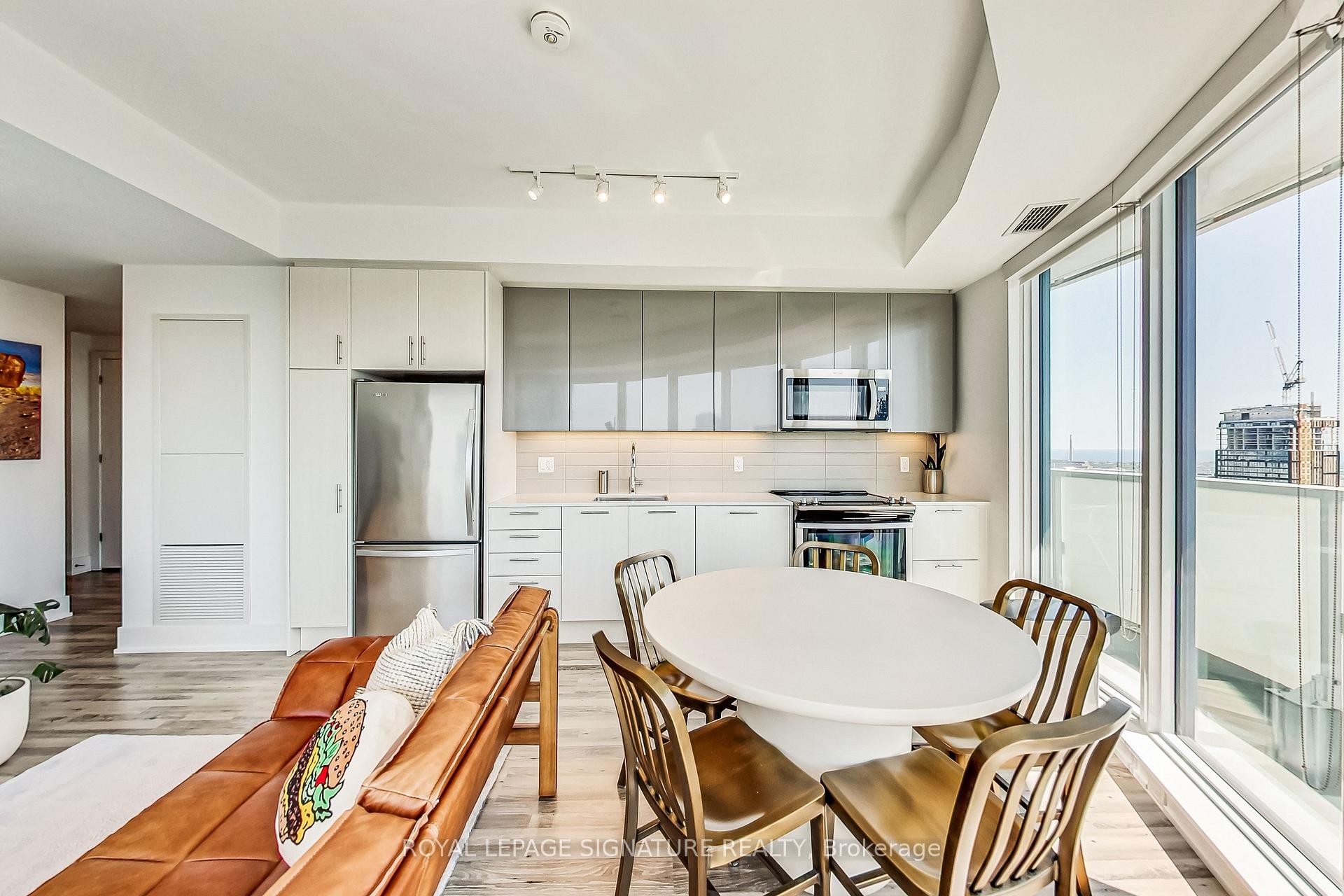 4002-403 Church Street, Toronto, ON - Indoor