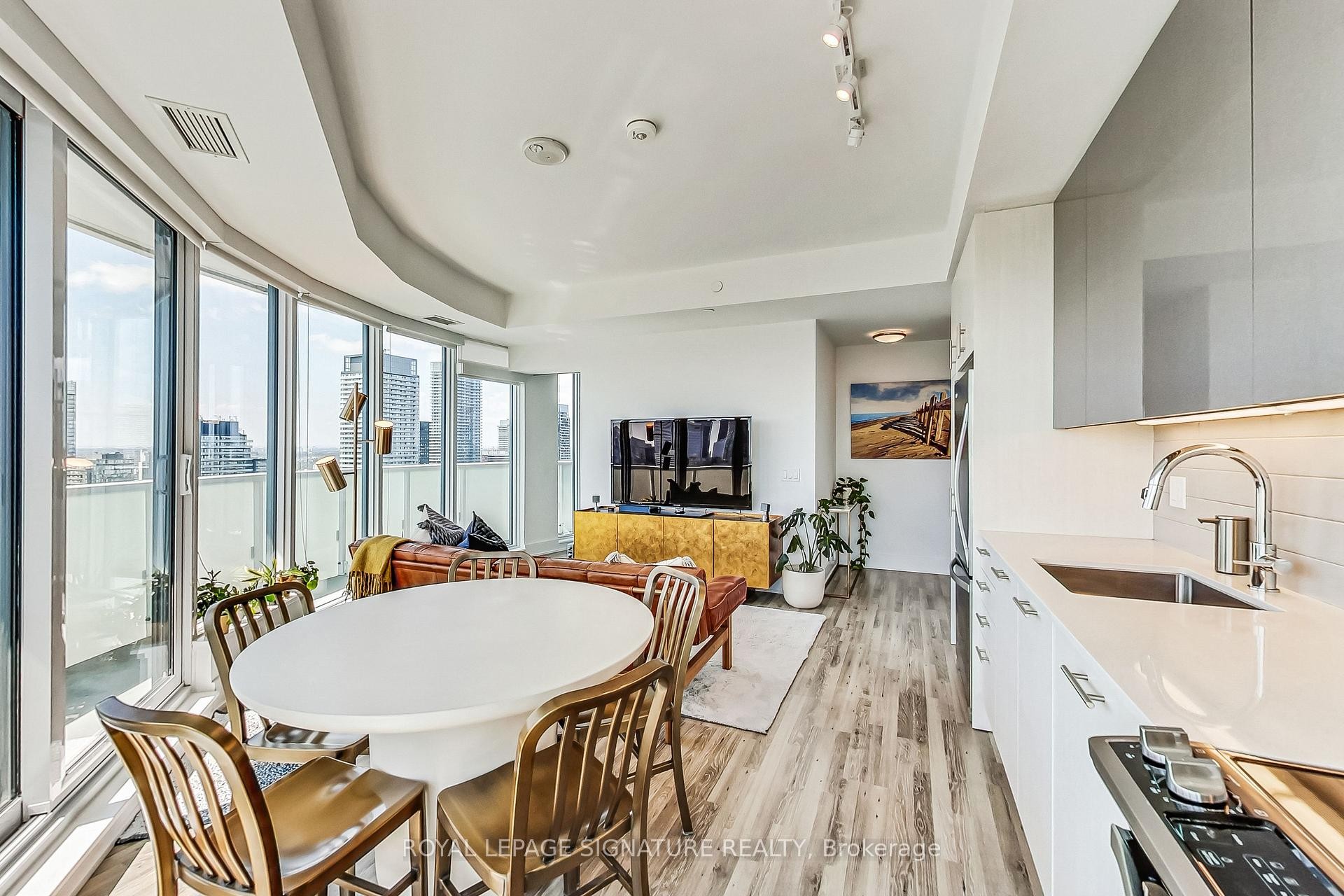 4002-403 Church Street, Toronto, ON - Indoor