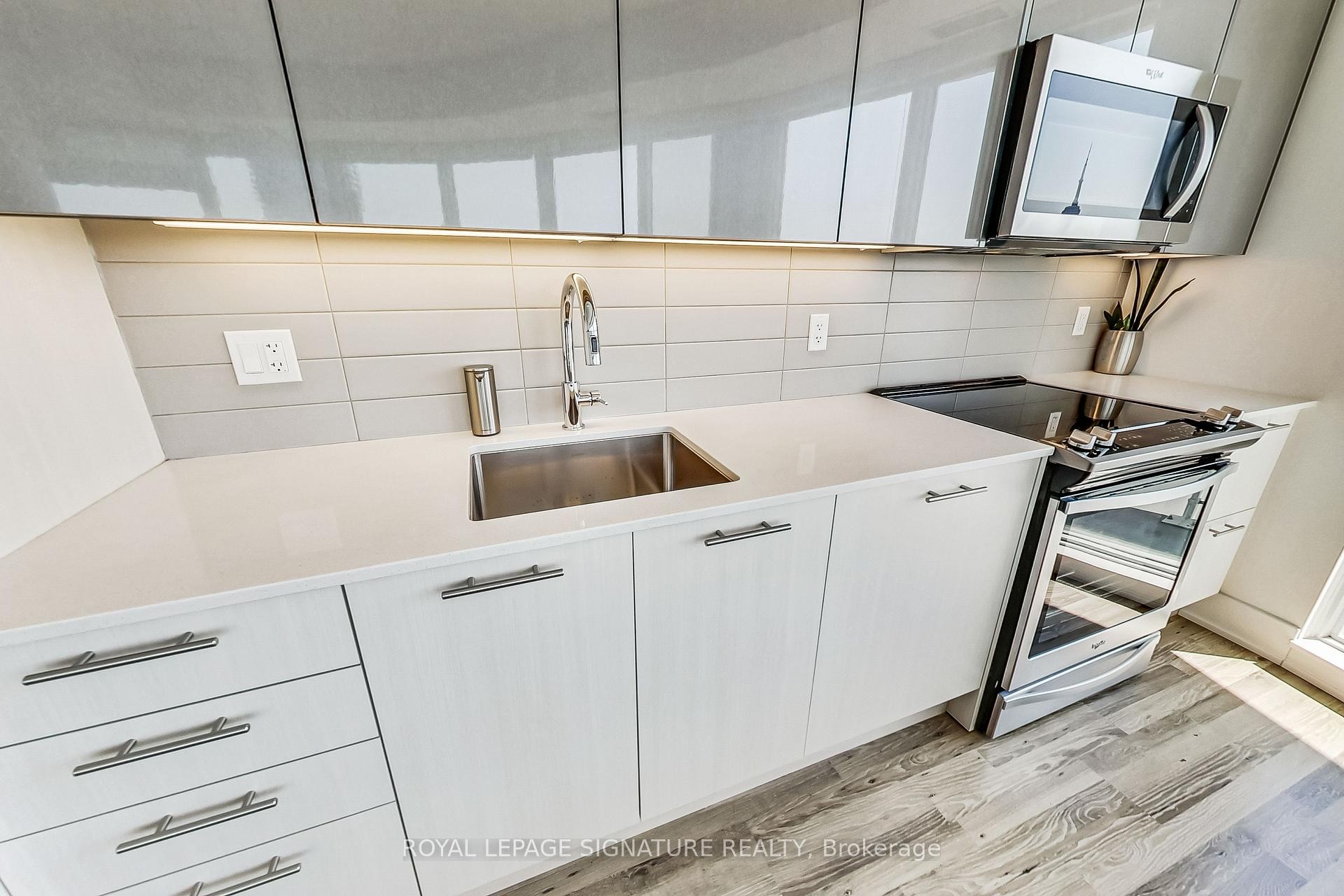4002-403 Church Street, Toronto, ON - Indoor Photo Showing Kitchen With Upgraded Kitchen