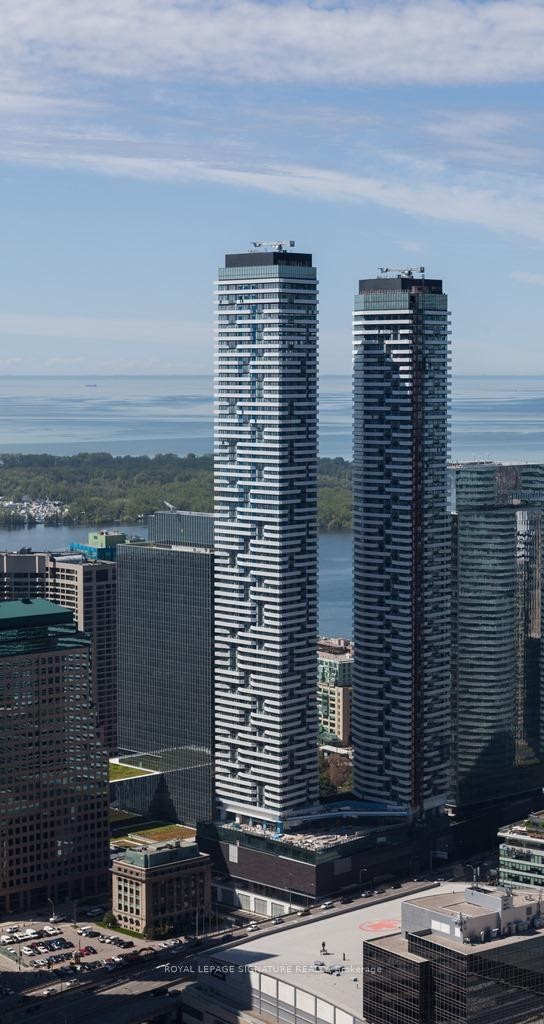 6109-100 Harbour Street, Toronto, ON - Outdoor With View