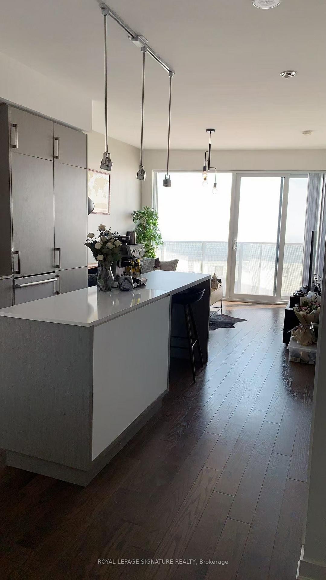 6109-100 Harbour Street, Toronto, ON - Indoor Photo Showing Kitchen