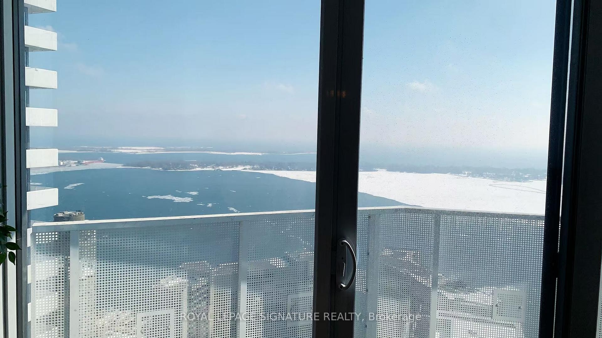 6109-100 Harbour Street, Toronto, ON - Indoor Photo Showing Other Room