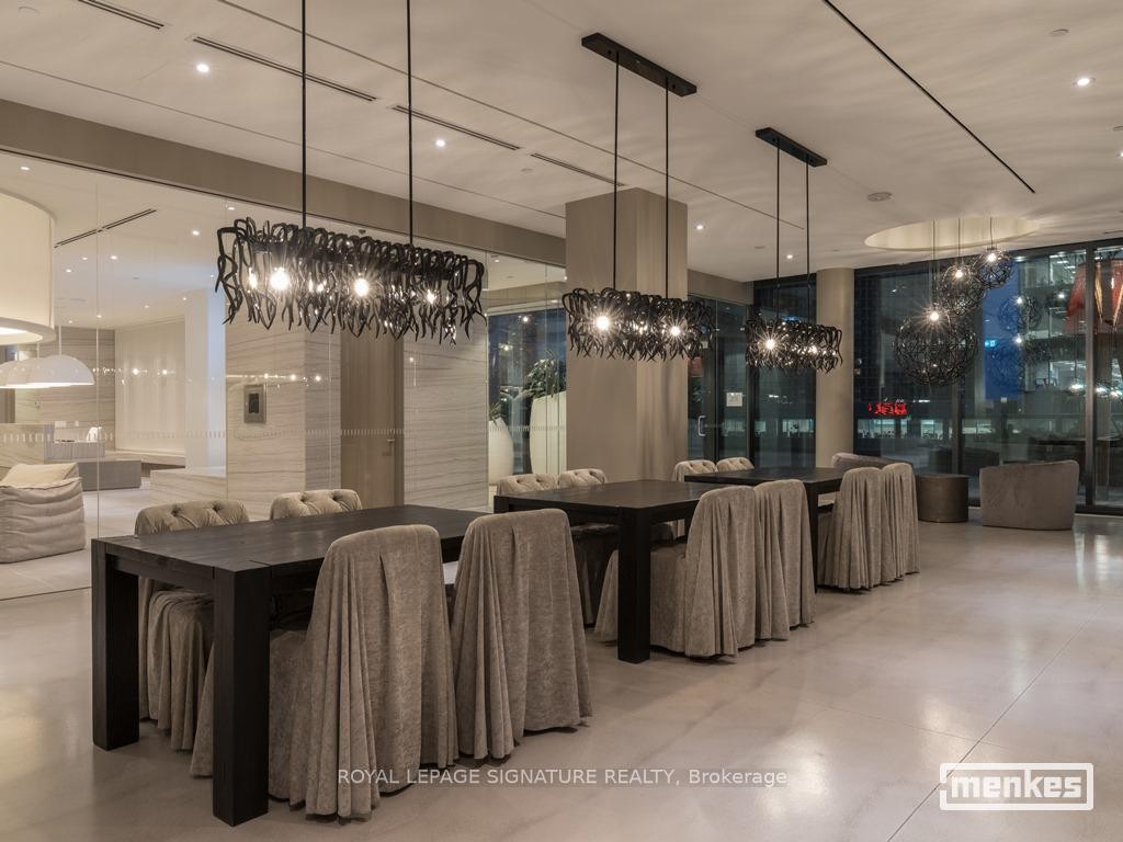 6109-100 Harbour Street, Toronto, ON - Indoor Photo Showing Other Room