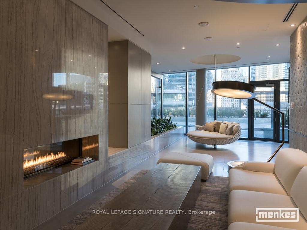 6109-100 Harbour Street, Toronto, ON - Indoor