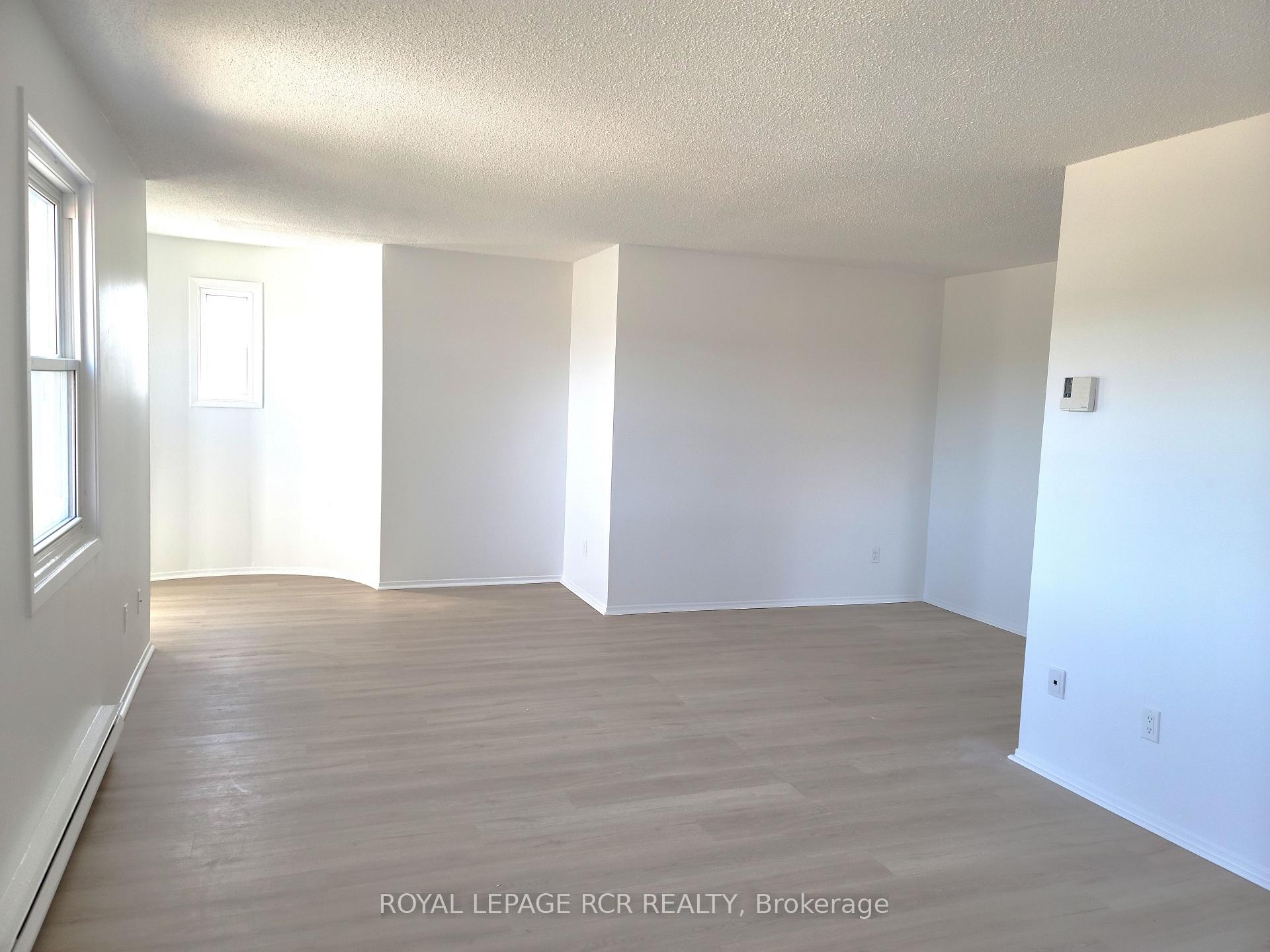 218-2 Orchard Heights Boulevard, Aurora, ON - Indoor Photo Showing Other Room