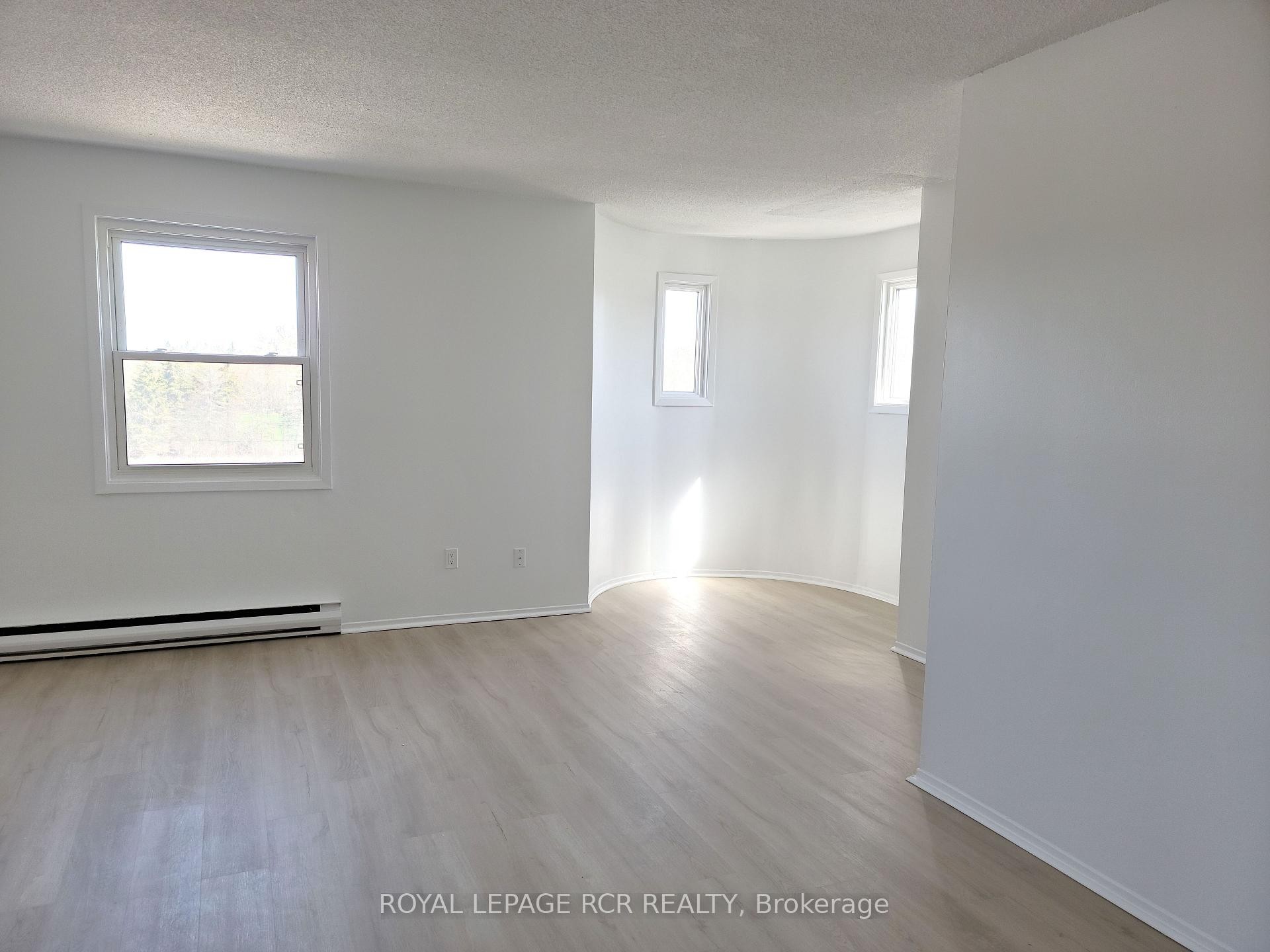 218-2 Orchard Heights Boulevard, Aurora, ON - Indoor Photo Showing Other Room