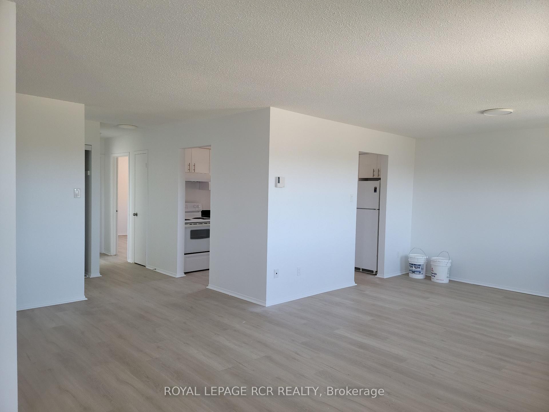 218-2 Orchard Heights Boulevard, Aurora, ON - Indoor Photo Showing Other Room