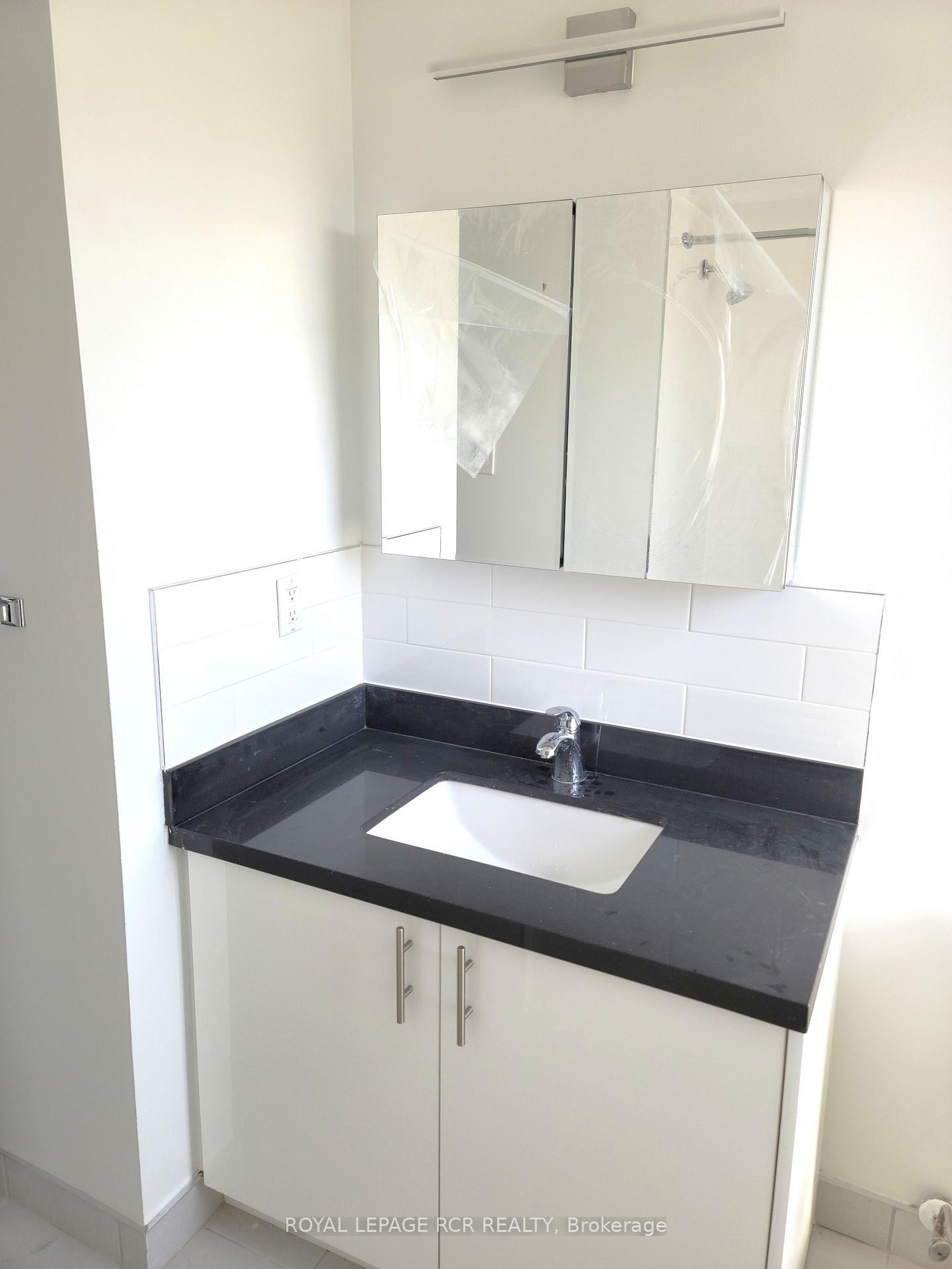 218-2 Orchard Heights Boulevard, Aurora, ON - Indoor Photo Showing Bathroom