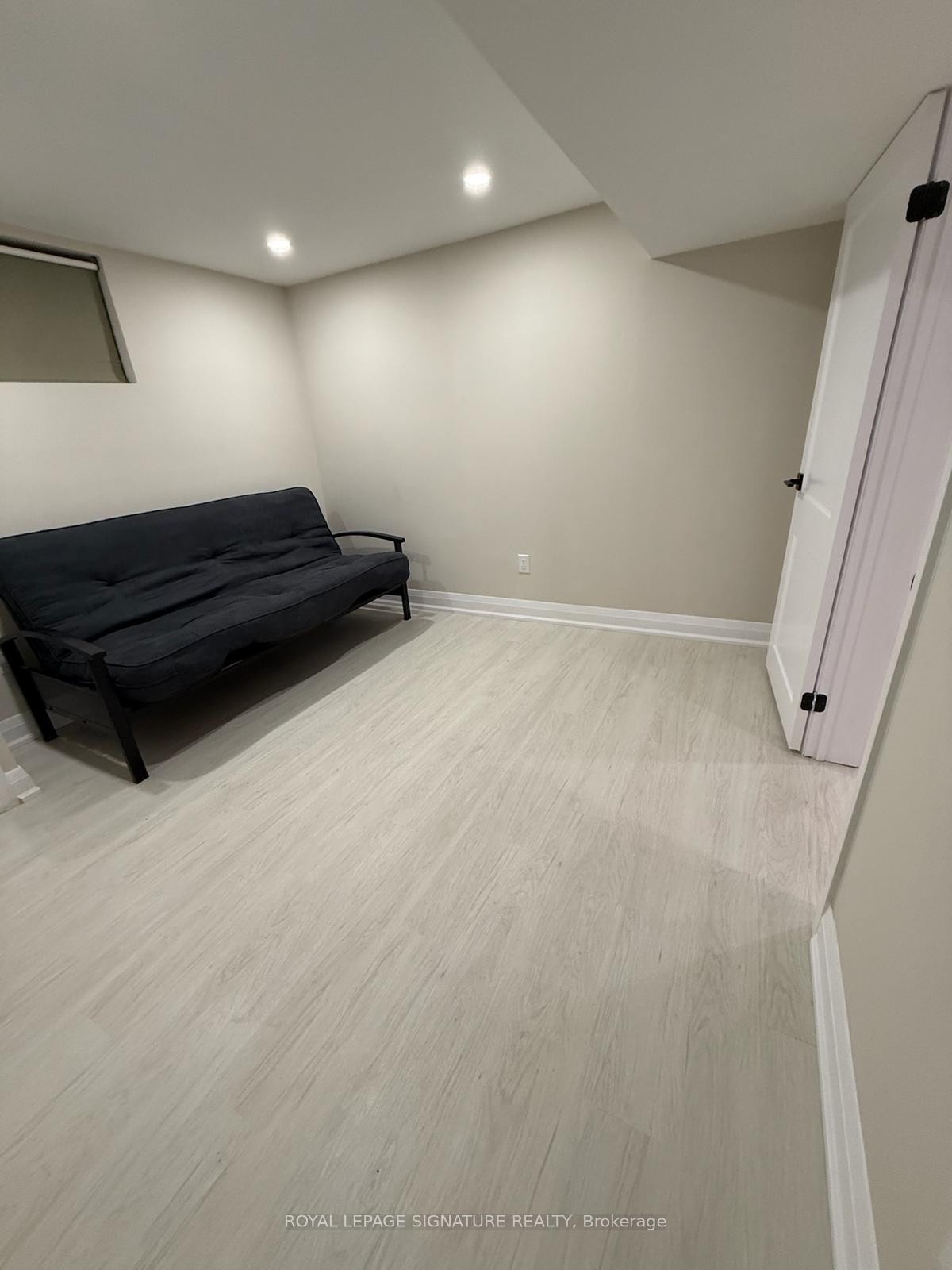 Lower-357 Rossland Road S, Oshawa, ON - Indoor