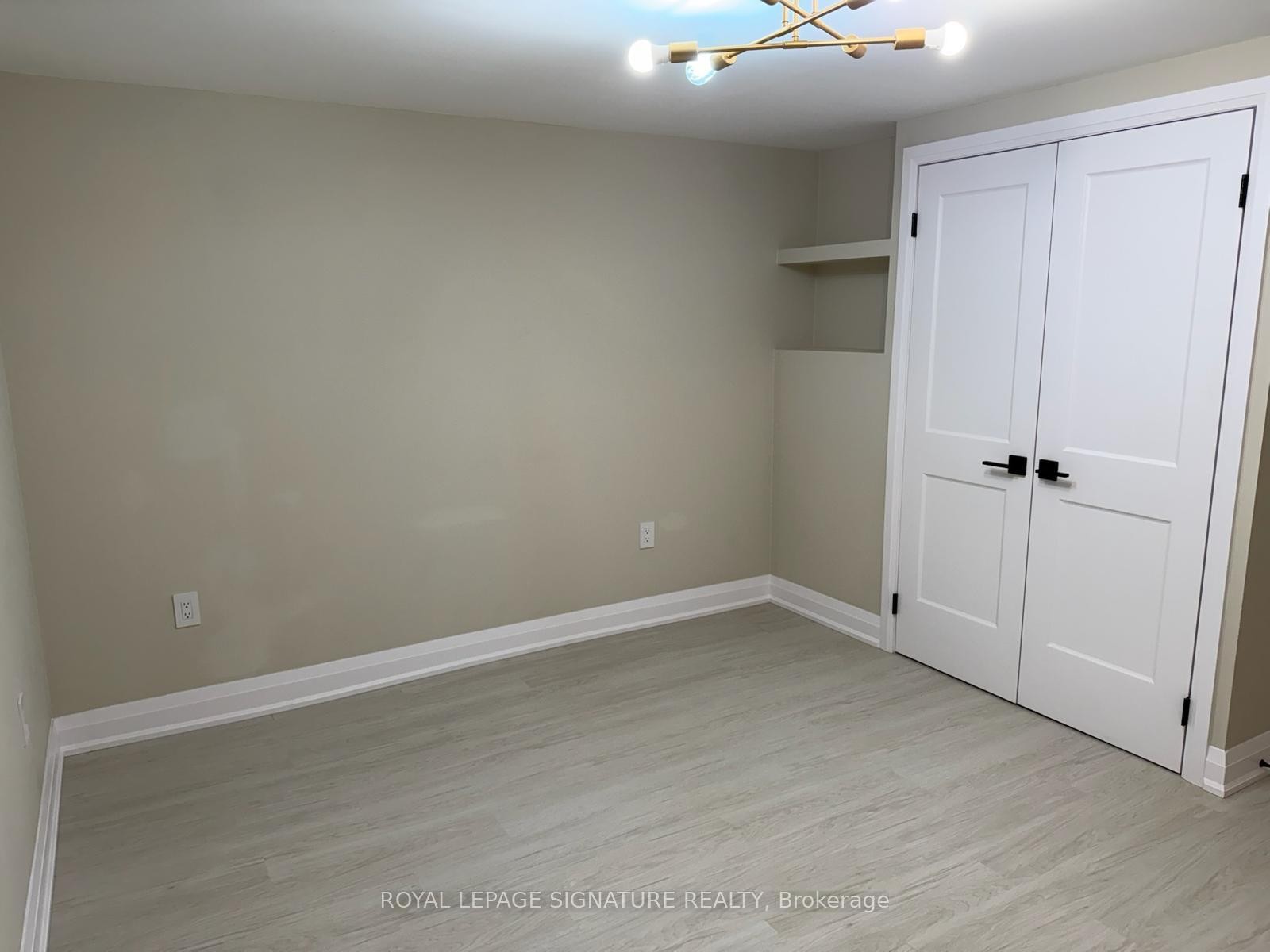 Lower-357 Rossland Road S, Oshawa, ON - Indoor Photo Showing Other Room