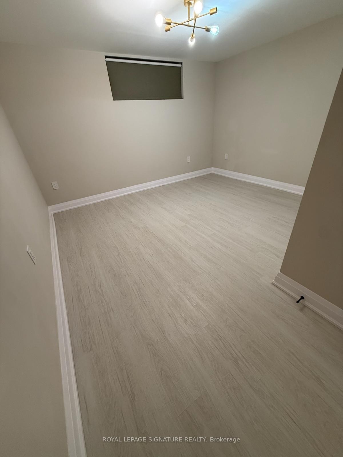 Lower-357 Rossland Road S, Oshawa, ON - Indoor Photo Showing Other Room
