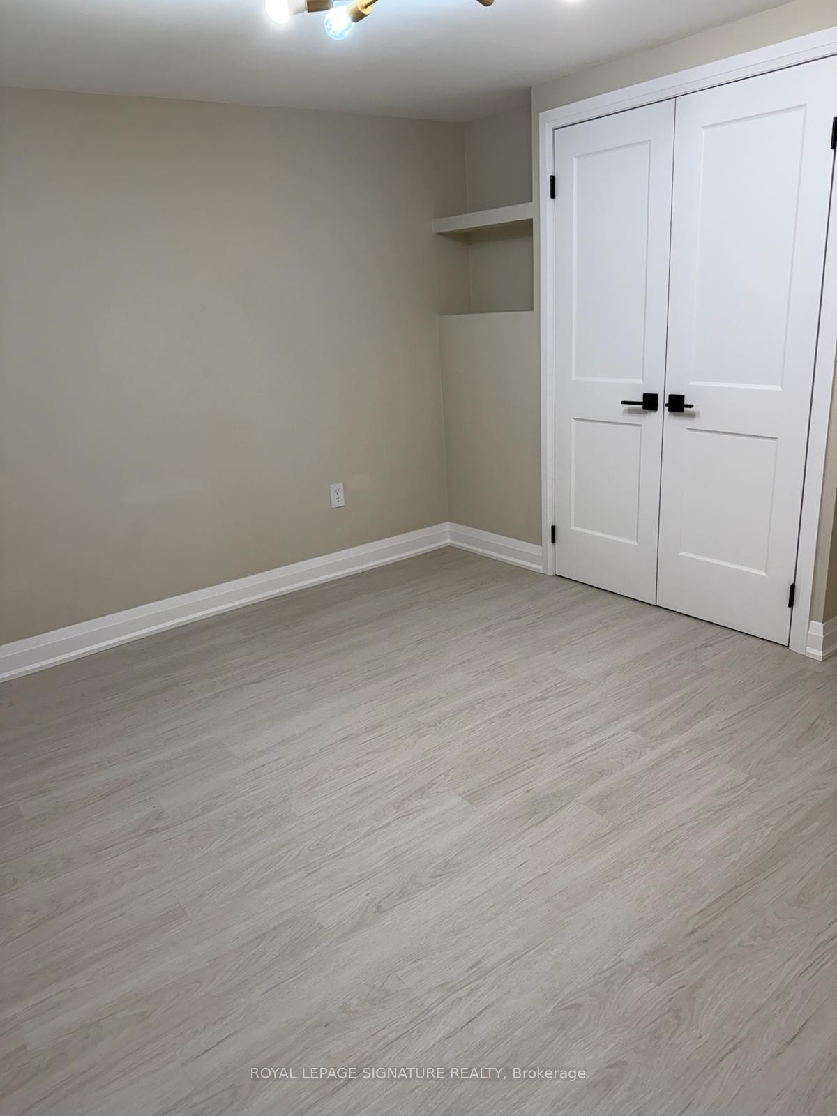 Lower-357 Rossland Road S, Oshawa, ON - Indoor Photo Showing Other Room