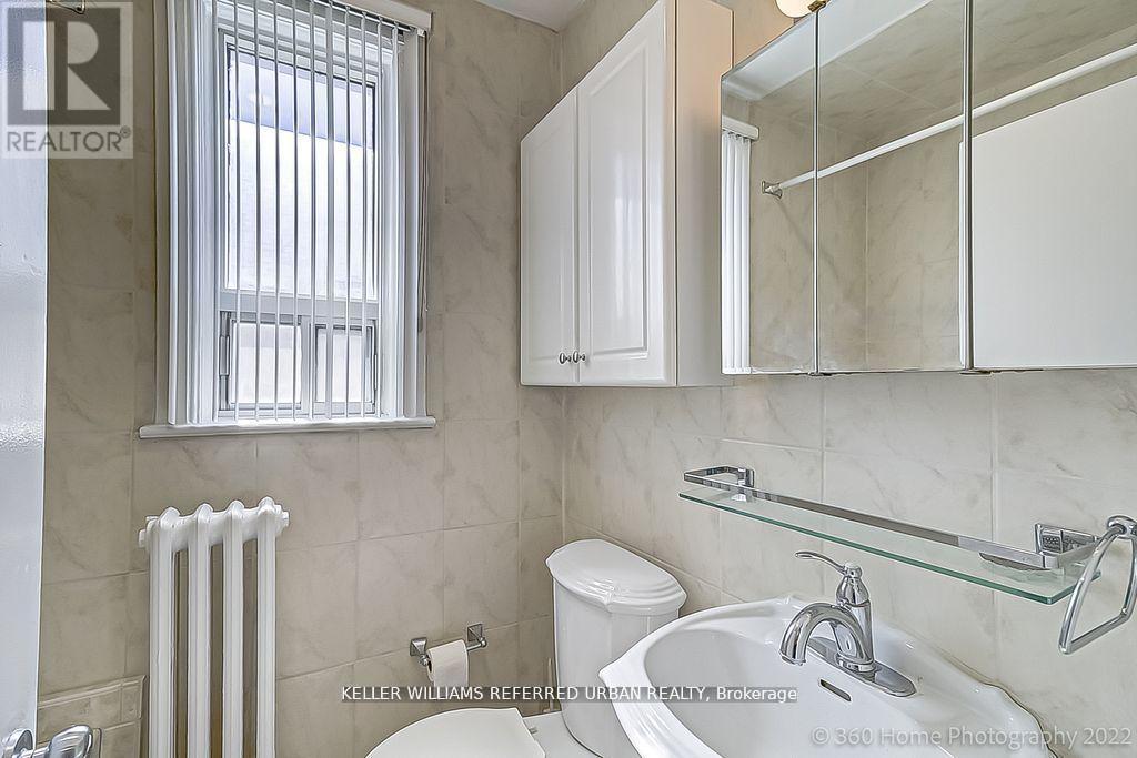 Main - 554 Caledonia Road, Toronto, ON - Indoor Photo Showing Bathroom