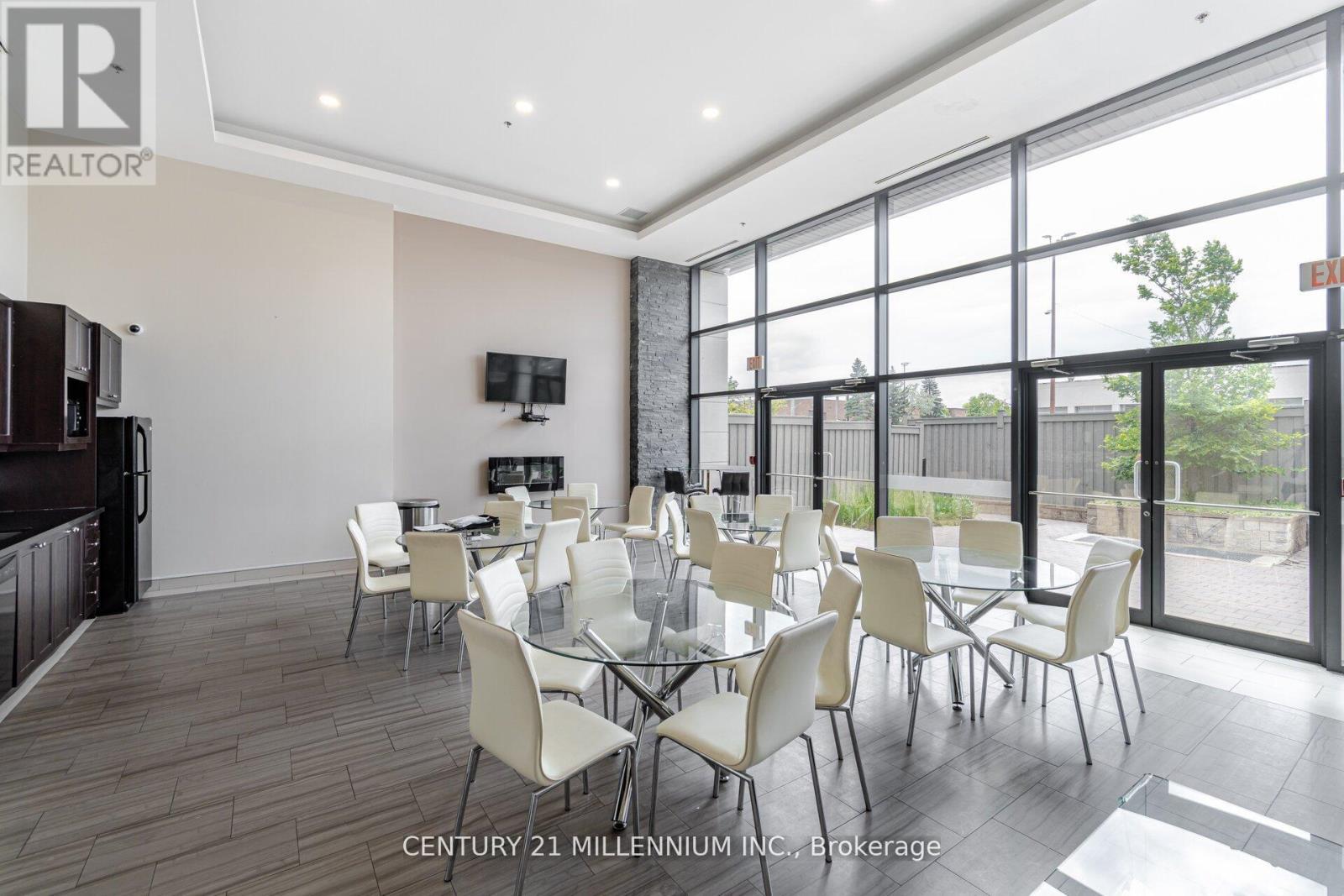 217 - 24 Woodstream Boulevard, Vaughan, ON - Indoor Photo Showing Dining Room