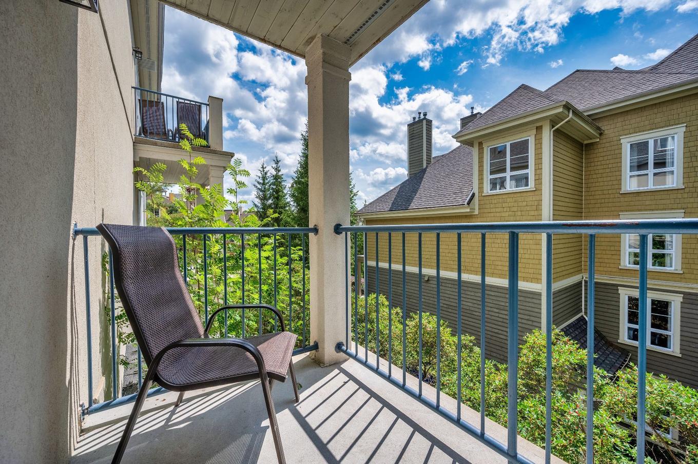 Balcon - 231-232-160 Ch. Du Curé-Deslauriers, Mont-Tremblant, QC - Outdoor With Exterior