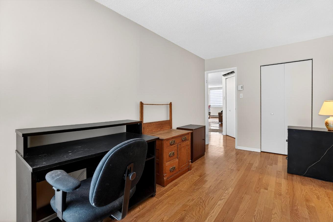 Bedroom - 1-14609 Rue Aumais, Montréal (Pierrefonds-Roxboro), QC - Indoor Photo Showing Office