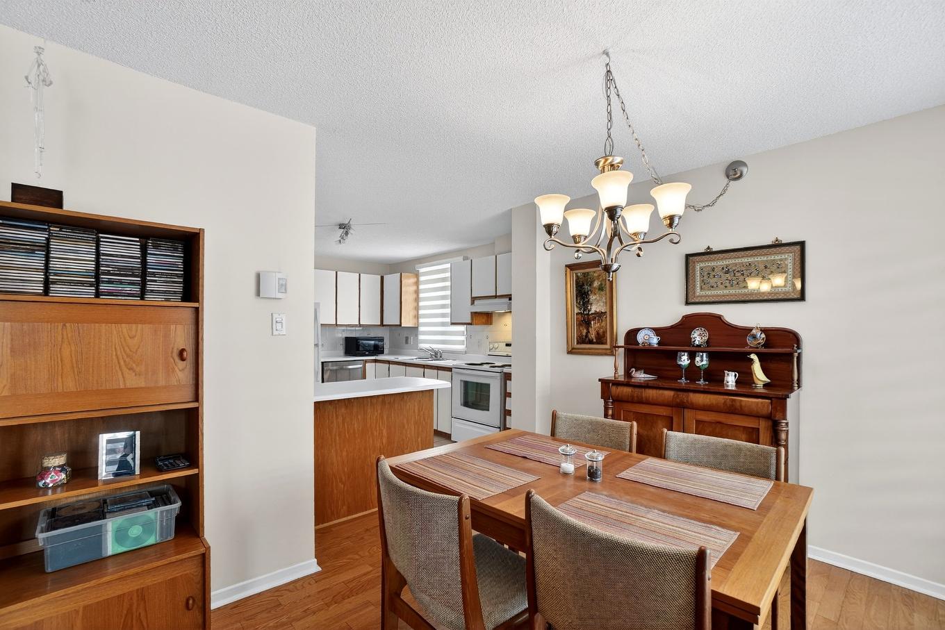Dining room - 1-14609 Rue Aumais, Montréal (Pierrefonds-Roxboro), QC - Indoor Photo Showing Dining Room