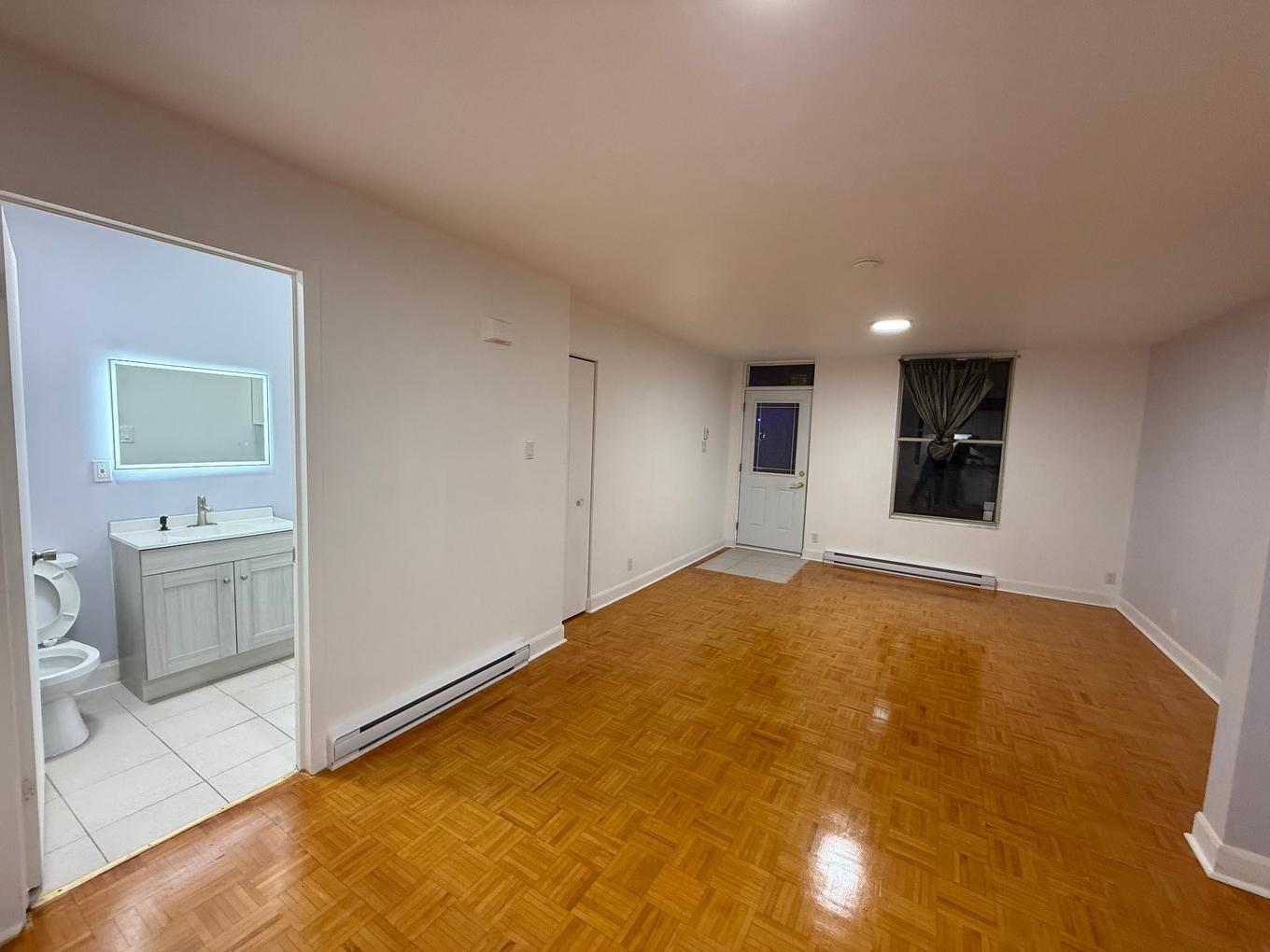 Salon - 126 5E Avenue, Montréal (Verdun/Île-Des-Soeurs), QC - Indoor