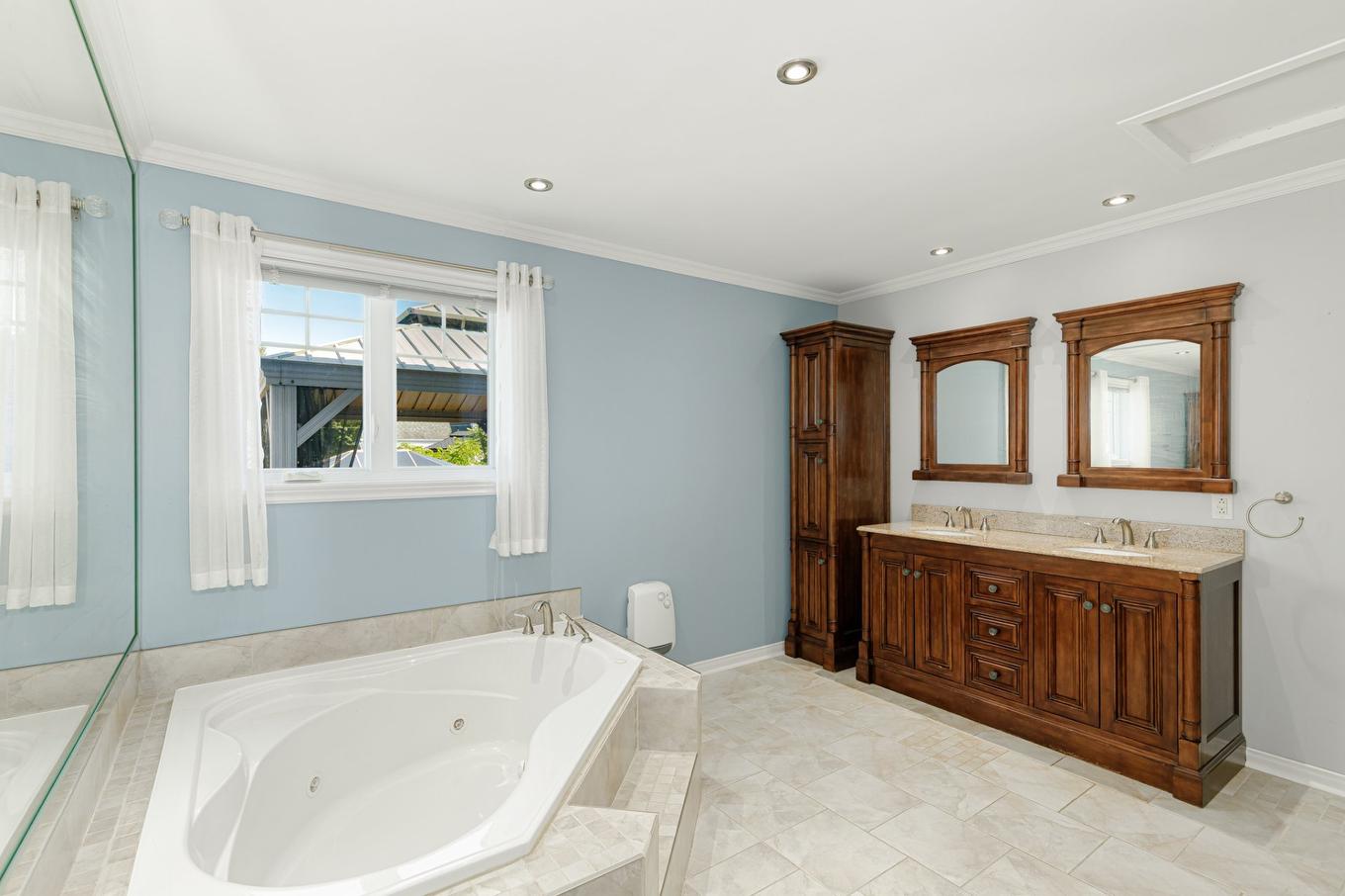 Bathroom - 3429 Rue De Toscane, Terrebonne (Terrebonne), QC - Indoor Photo Showing Bathroom