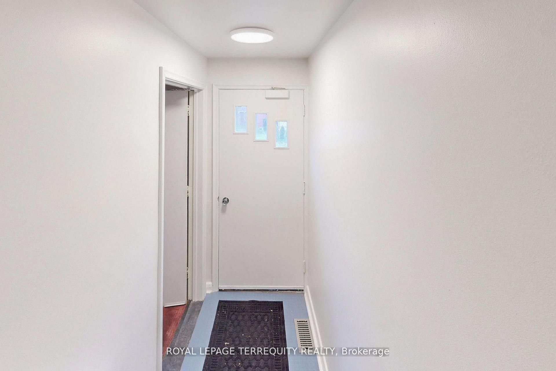 Main-29 Love Crescent, Toronto, ON