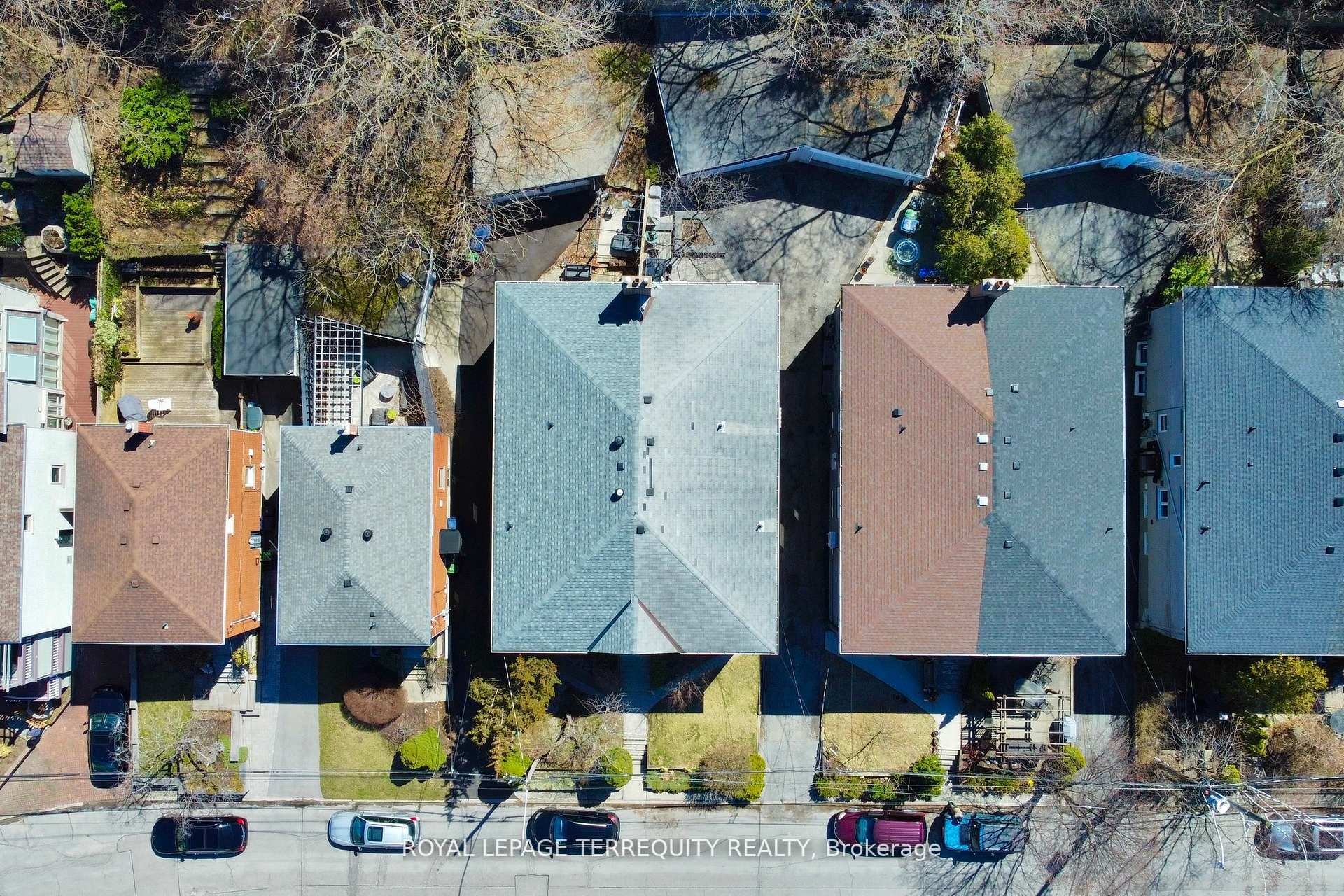 Main-29 Love Crescent, Toronto, ON