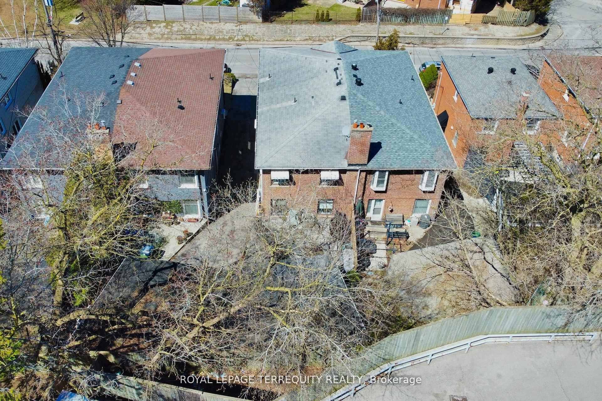 Main-29 Love Crescent, Toronto, ON