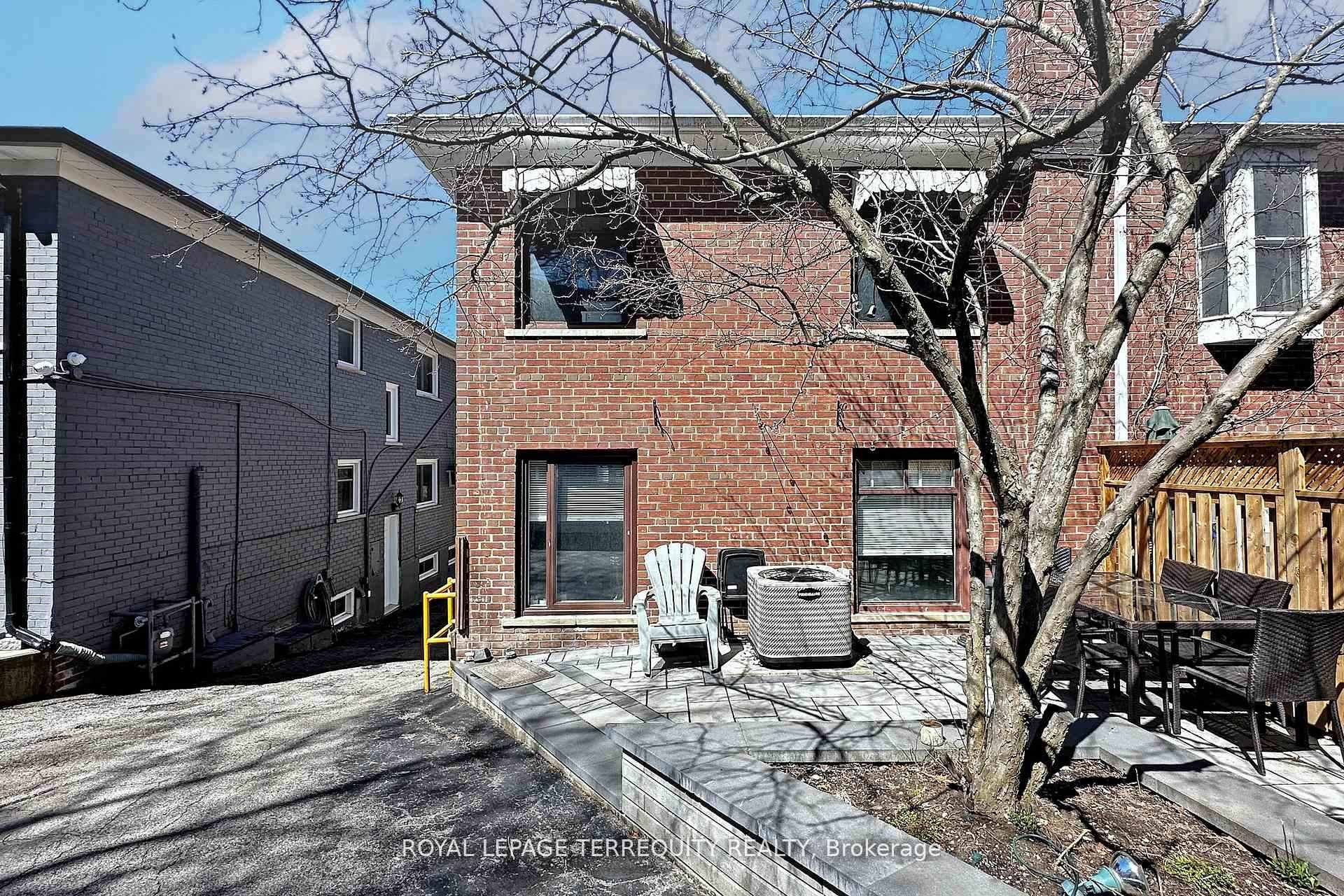 Main-29 Love Crescent, Toronto, ON