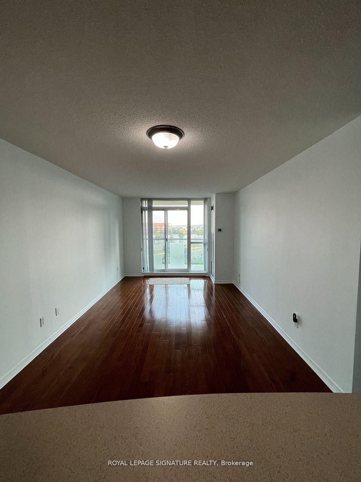 407-2545 Erin Centre Boulevard, Mississauga, ON - Indoor Photo Showing Other Room
