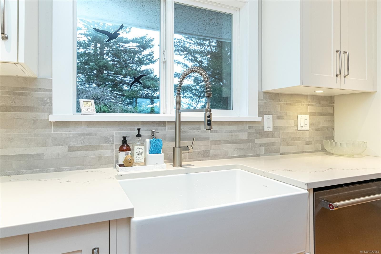 7227 Seabrook Rd, Central Saanich, BC