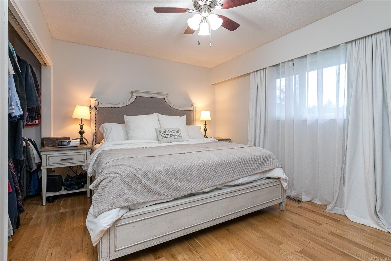 7227 Seabrook Rd, Central Saanich, BC