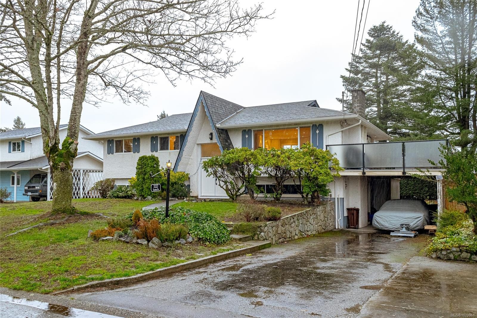 7227 Seabrook Rd, Central Saanich, BC