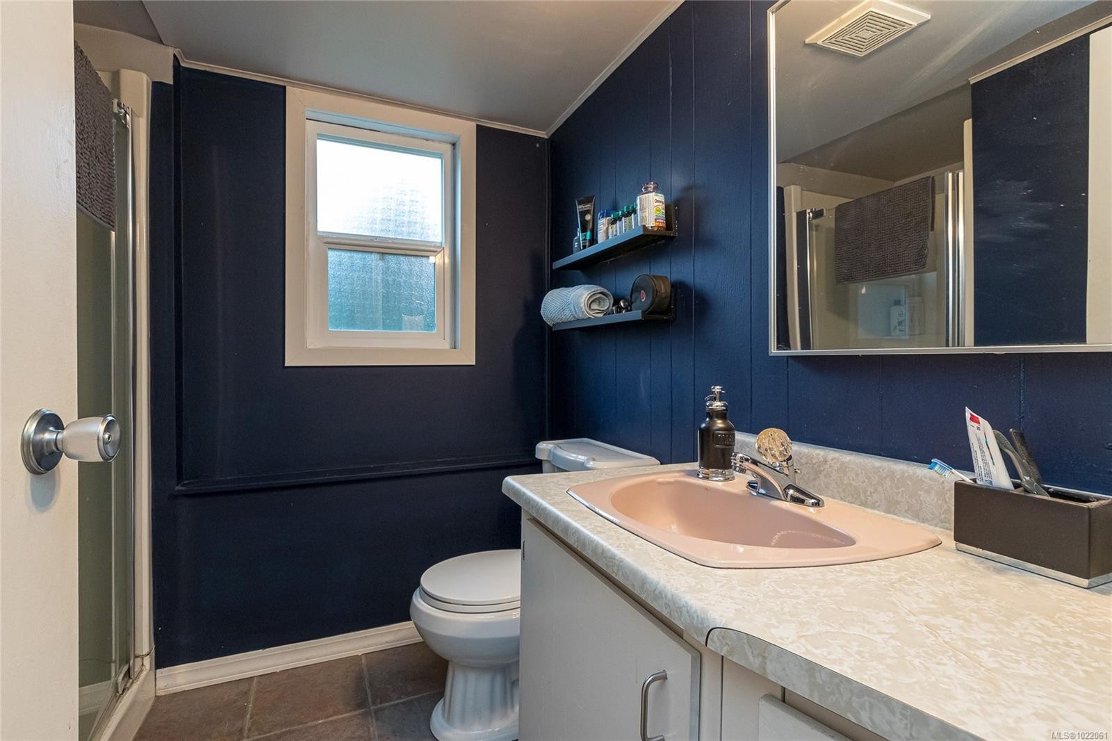 7227 Seabrook Rd, Central Saanich, BC