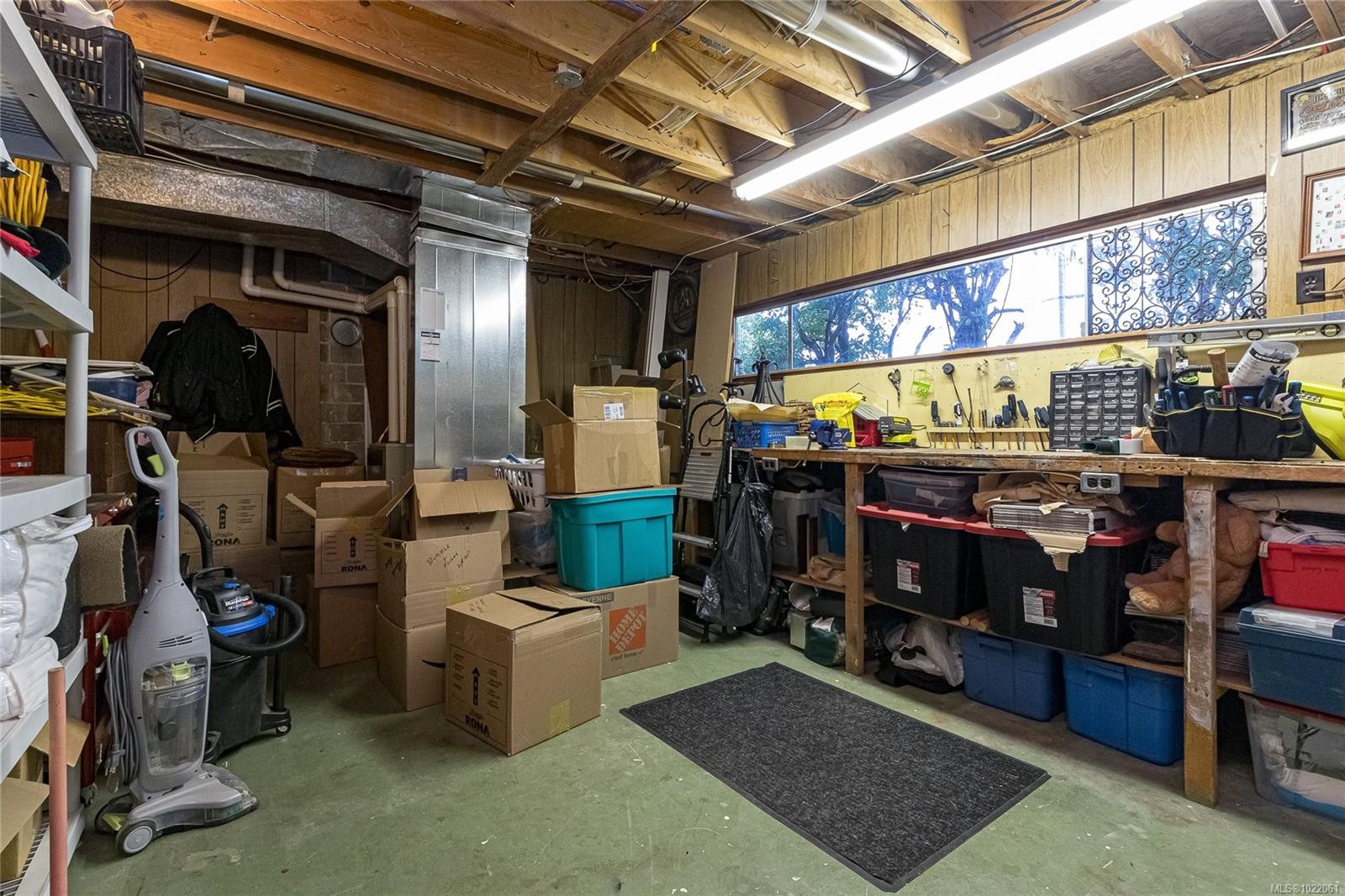 7227 Seabrook Rd, Central Saanich, BC