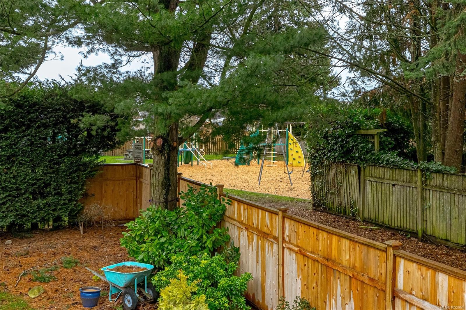 7227 Seabrook Rd, Central Saanich, BC