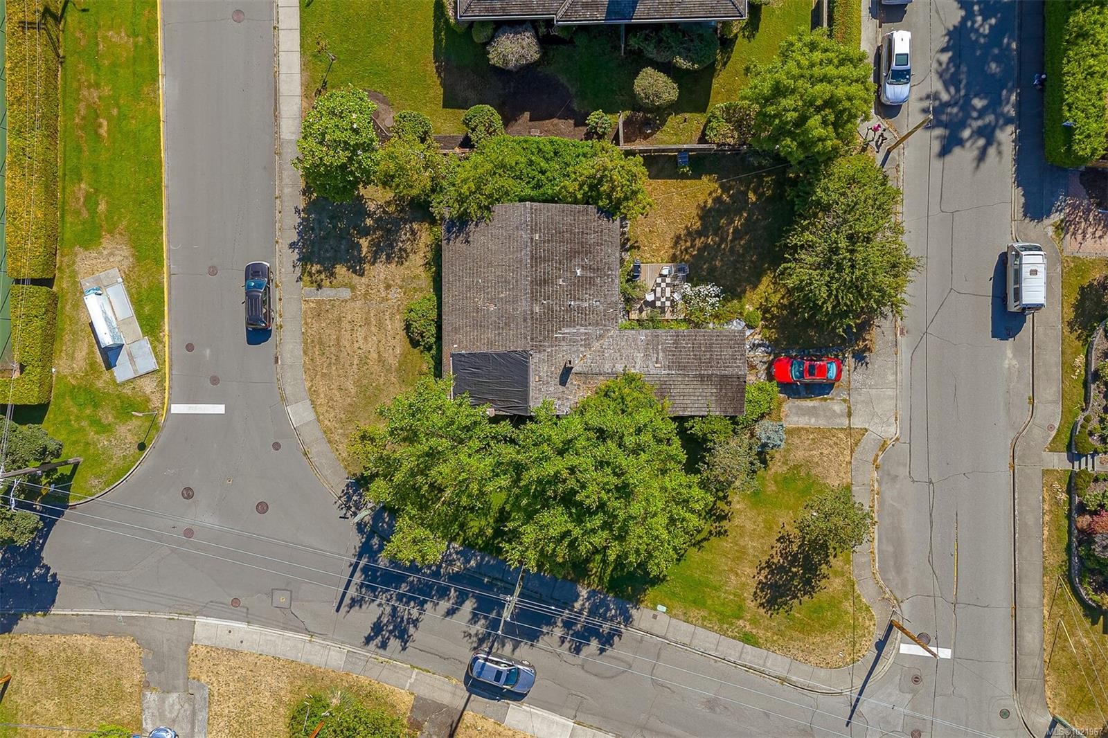 2409 Currie Rd, Oak Bay, BC