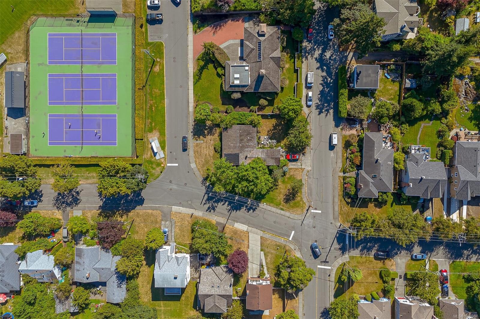 2409 Currie Rd, Oak Bay, BC