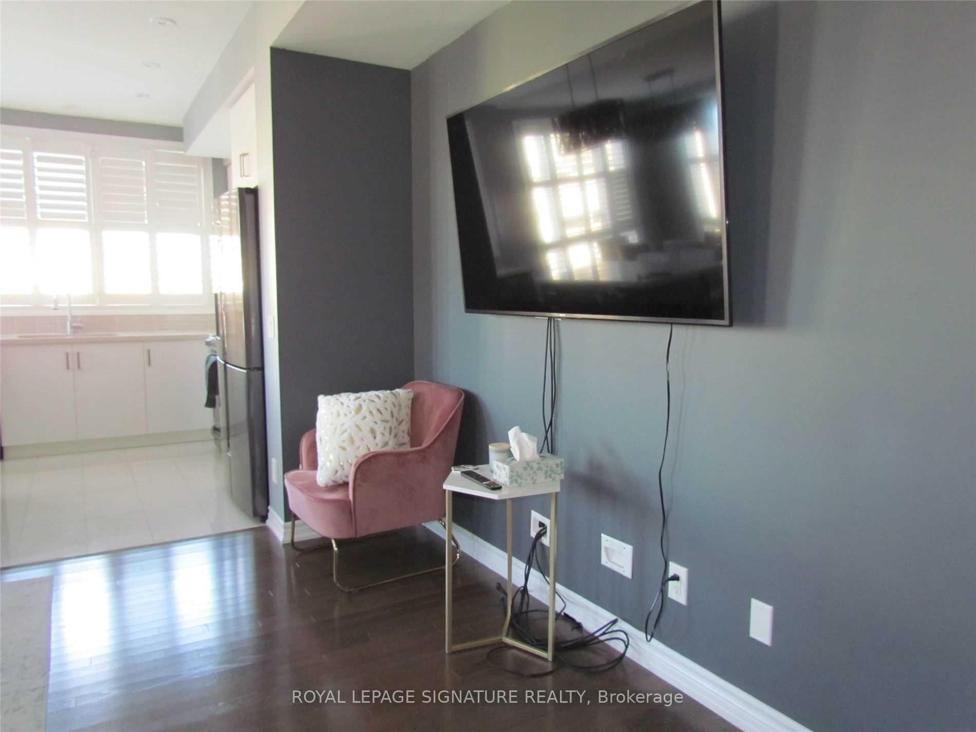 434 Athabasca Common, Oakville, ON - Indoor Photo Showing Other Room