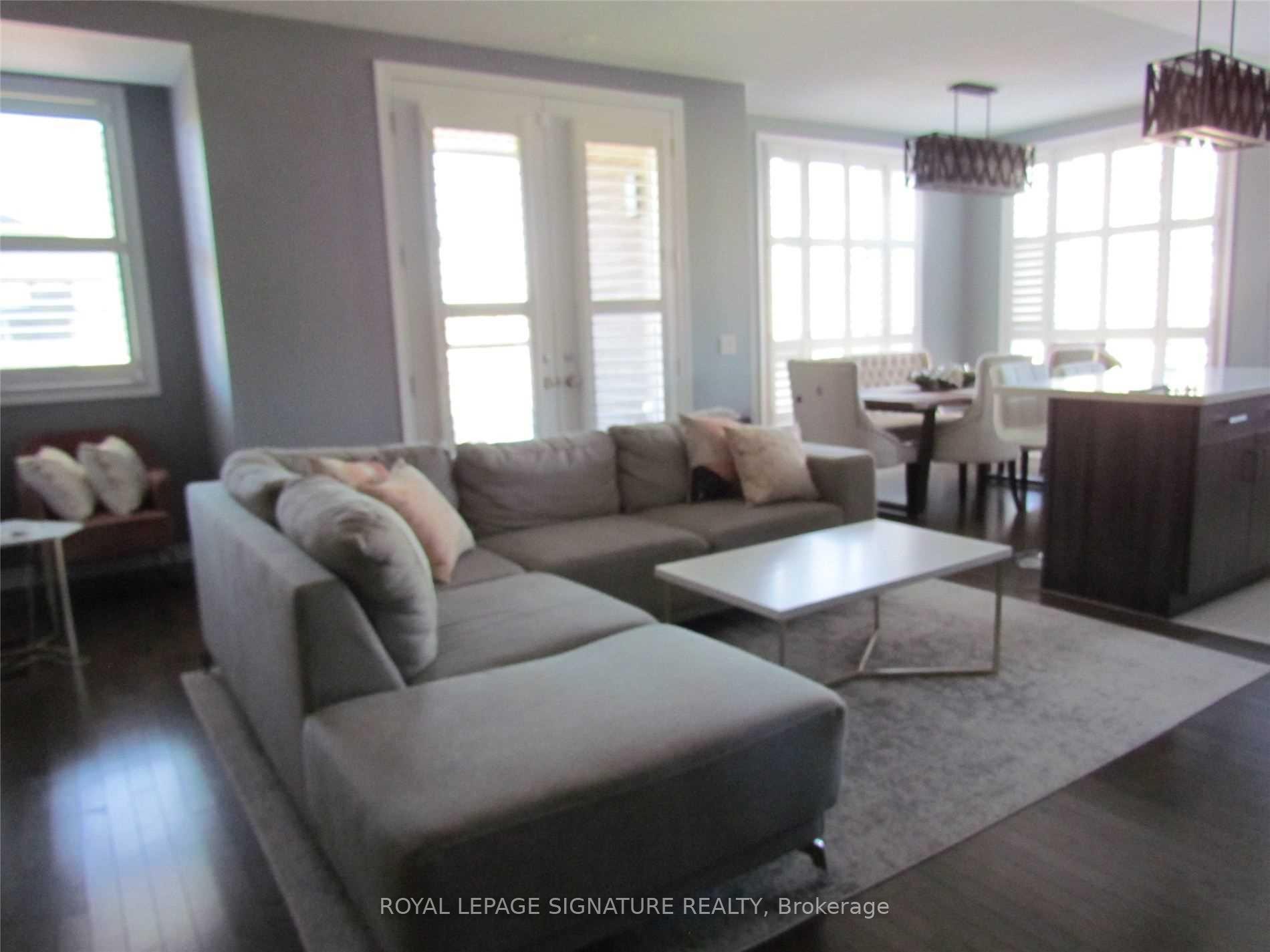 434 Athabasca Common, Oakville, ON - Indoor Photo Showing Living Room